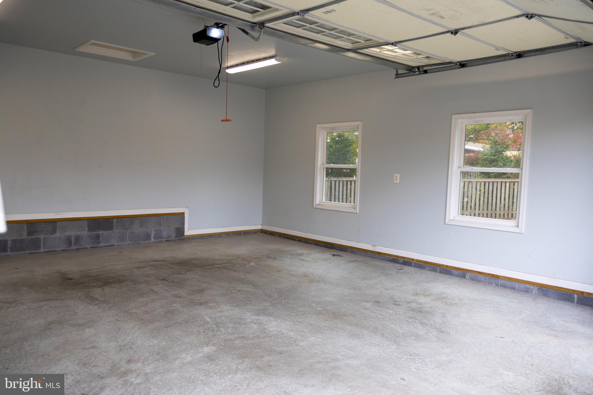 RIDGE VIEW ESTATES - Residential Lease