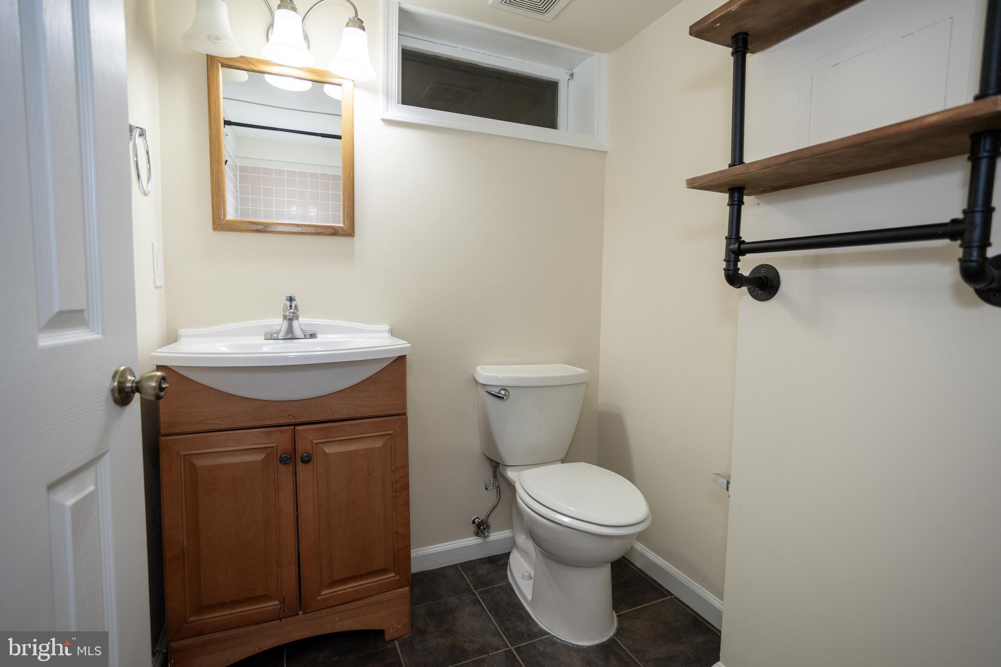 RIDGE VIEW ESTATES - Residential Lease