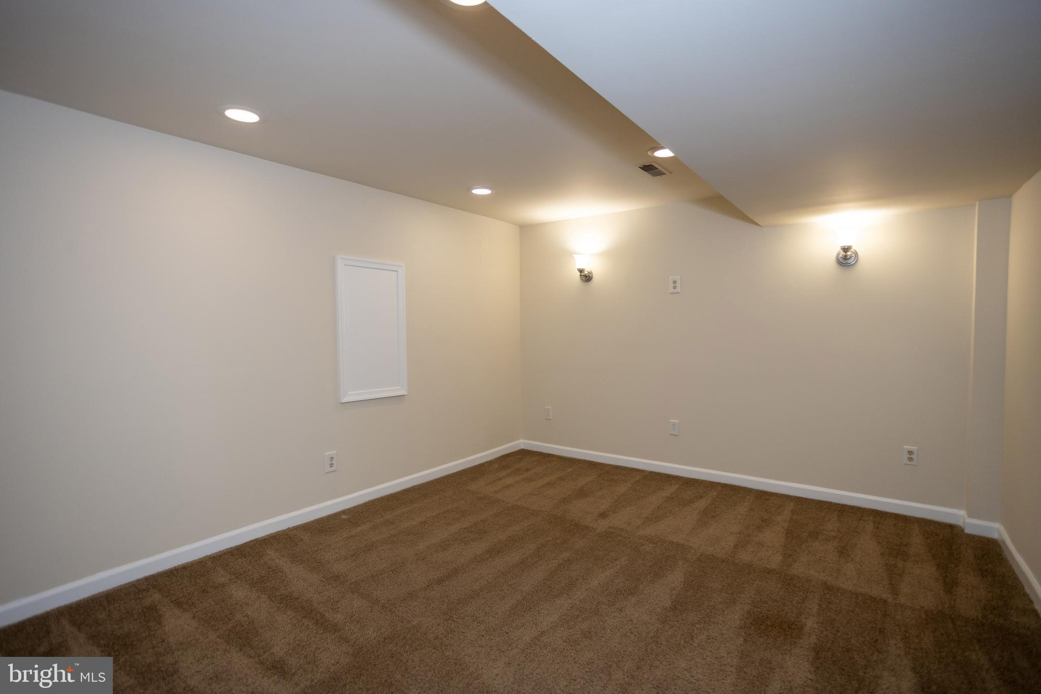 RIDGE VIEW ESTATES - Residential Lease