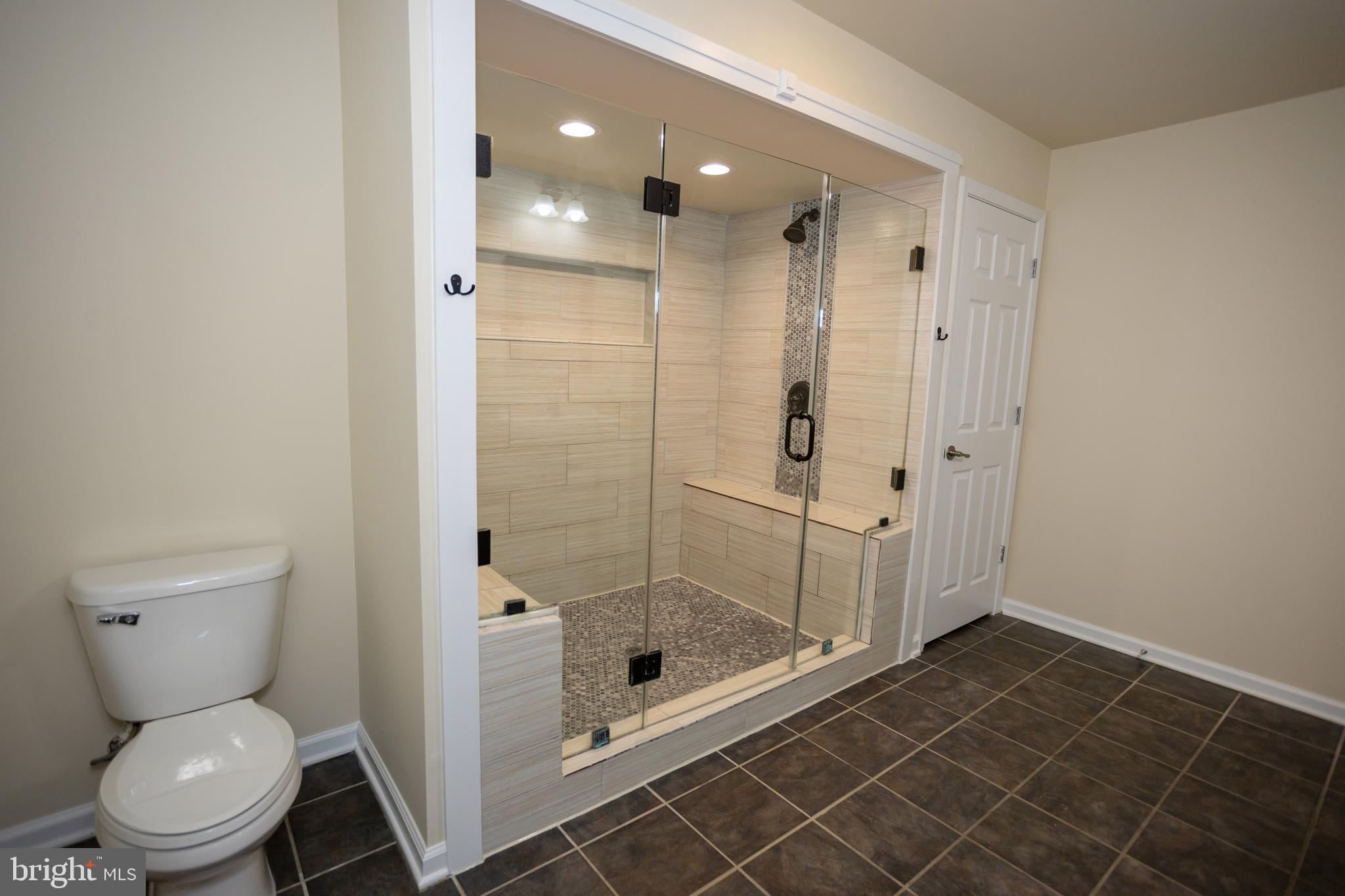 RIDGE VIEW ESTATES - Residential Lease