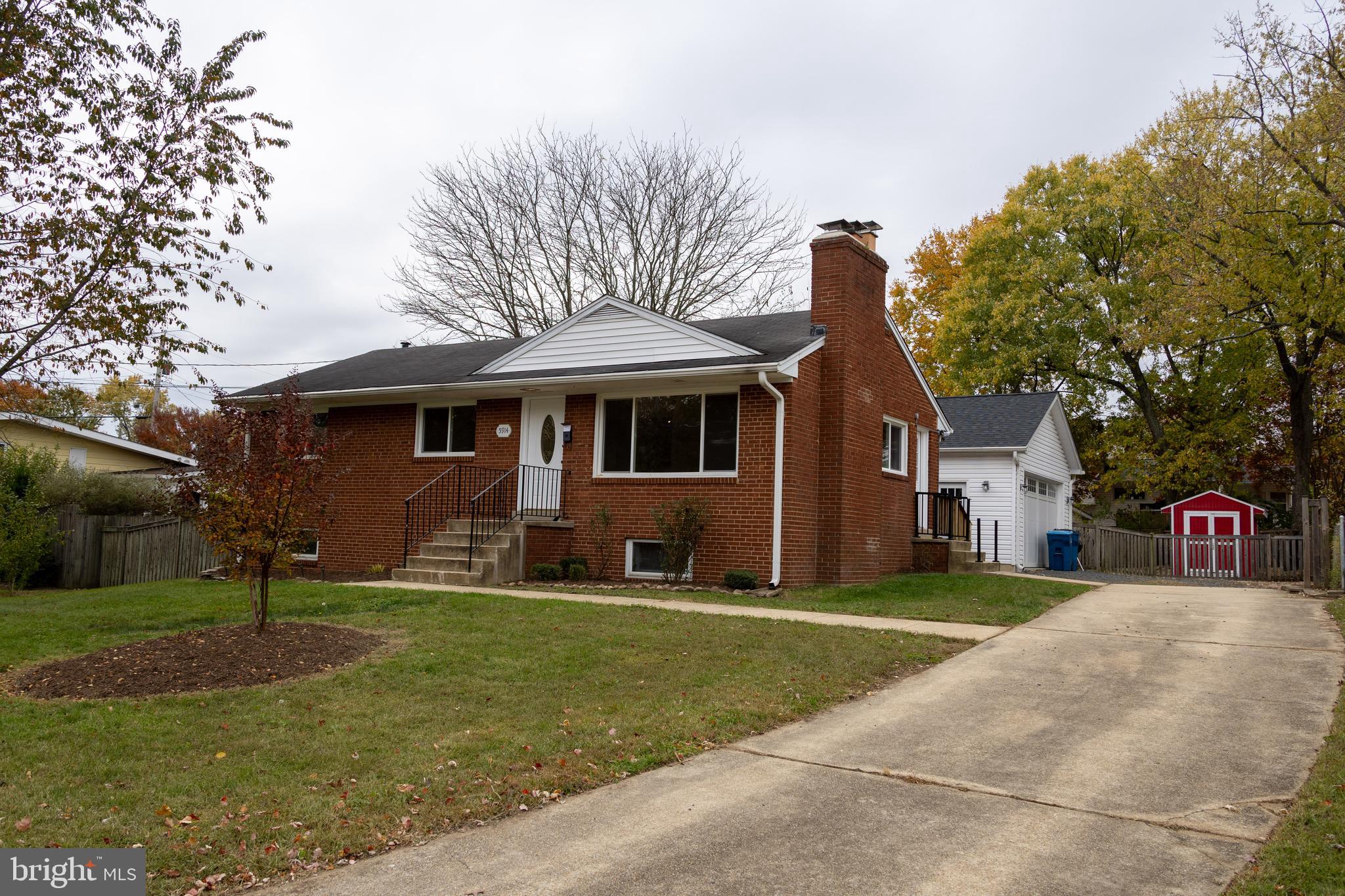 RIDGE VIEW ESTATES - Residential Lease