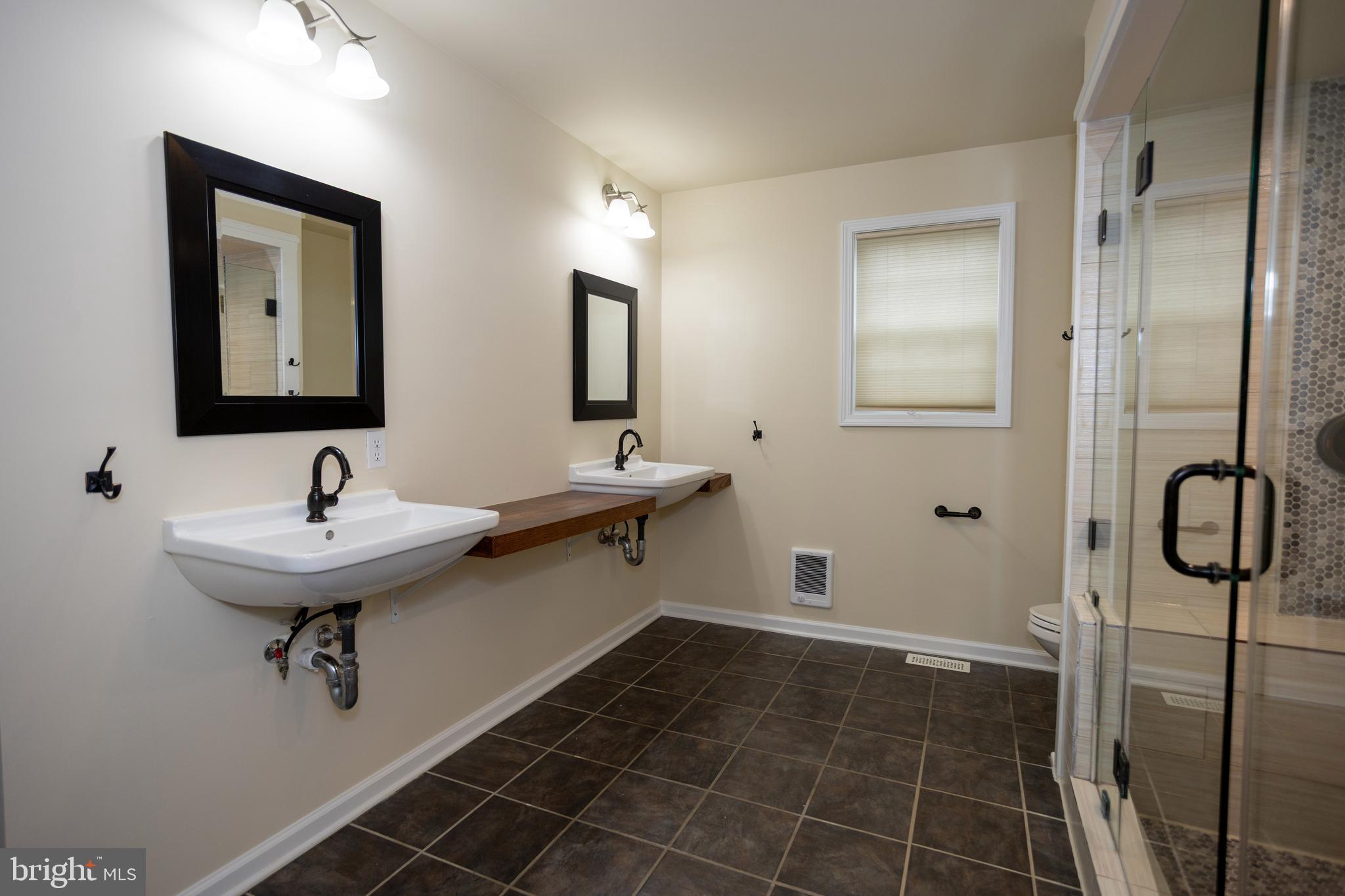 RIDGE VIEW ESTATES - Residential Lease