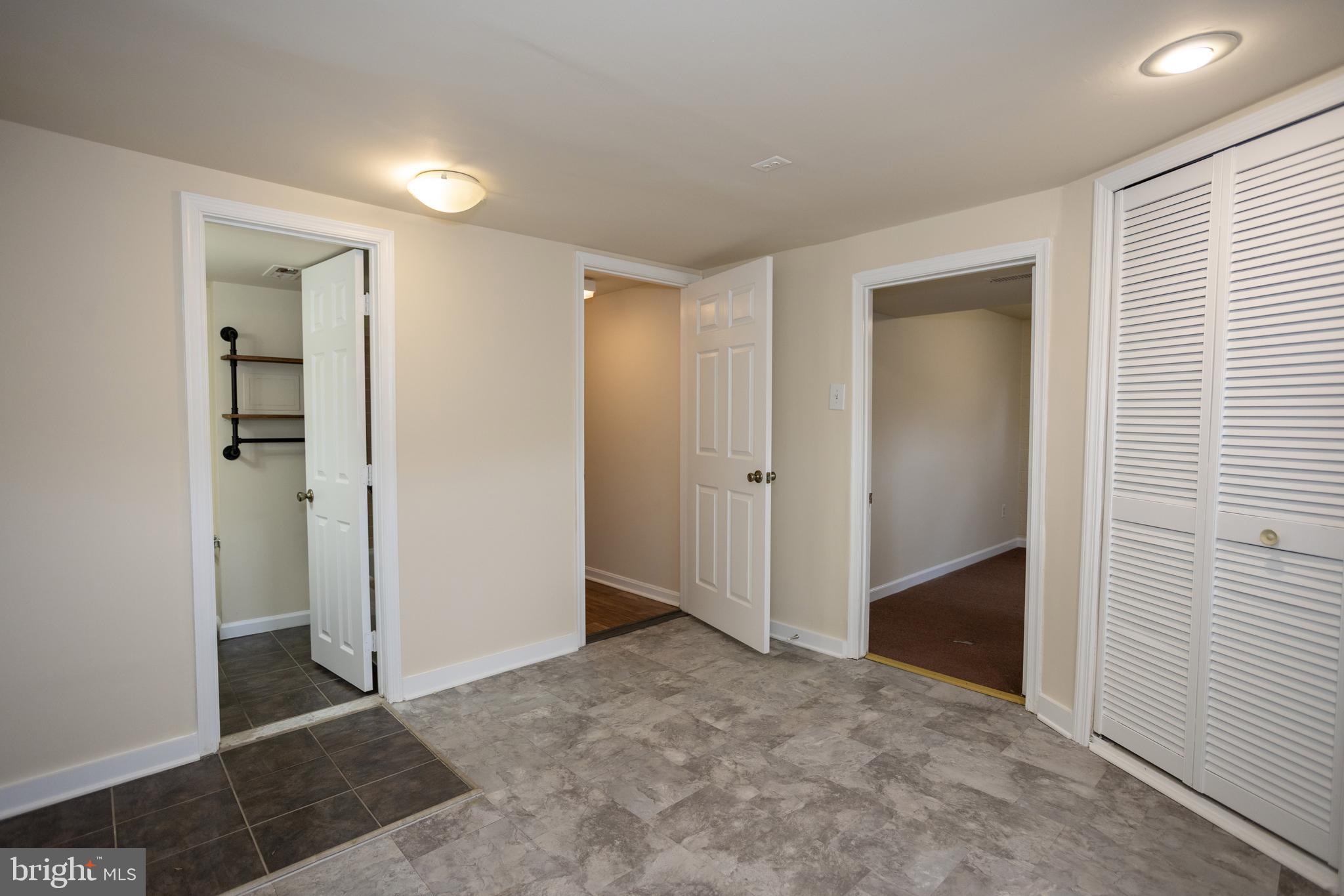 RIDGE VIEW ESTATES - Residential Lease