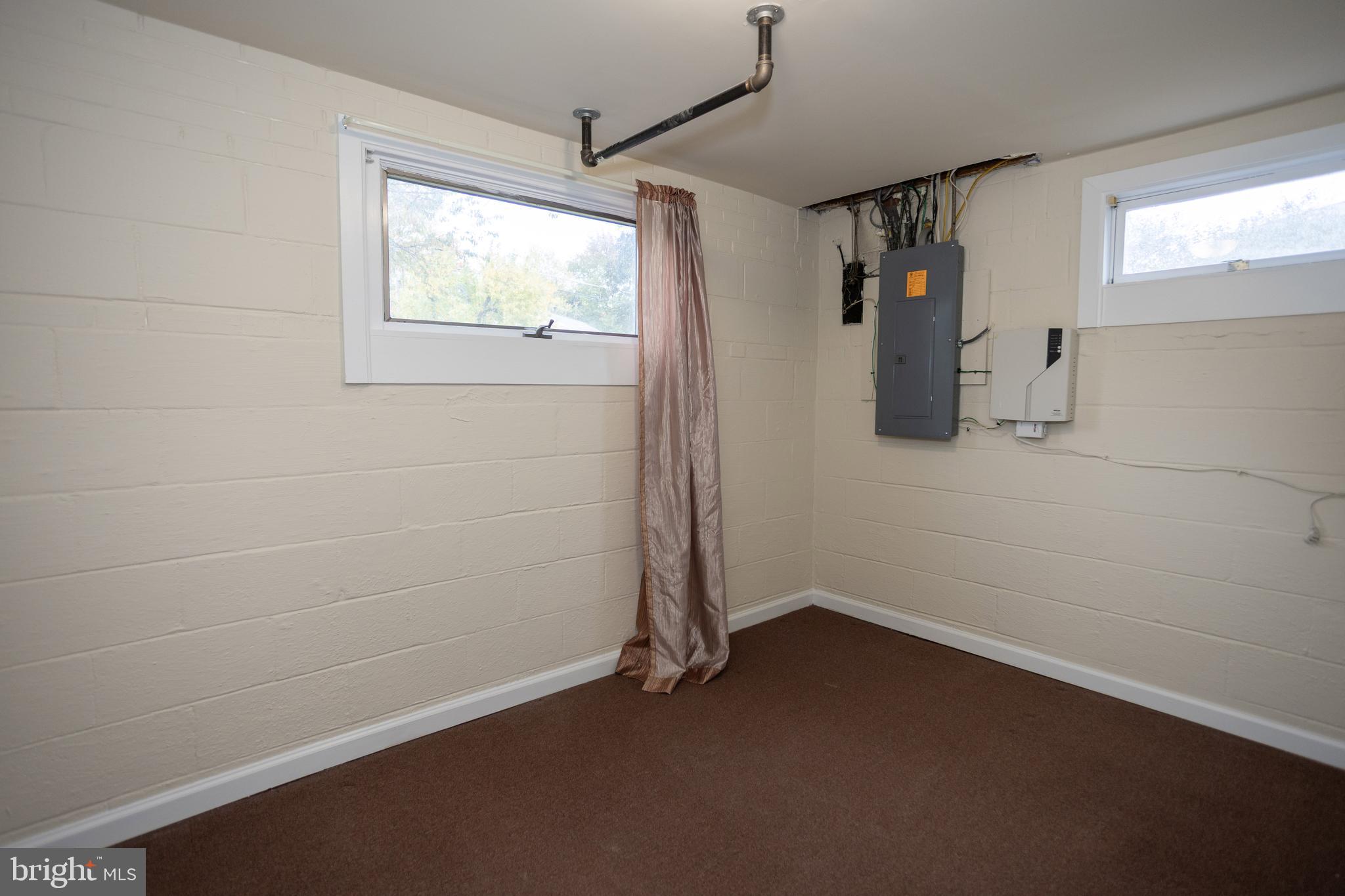 RIDGE VIEW ESTATES - Residential Lease