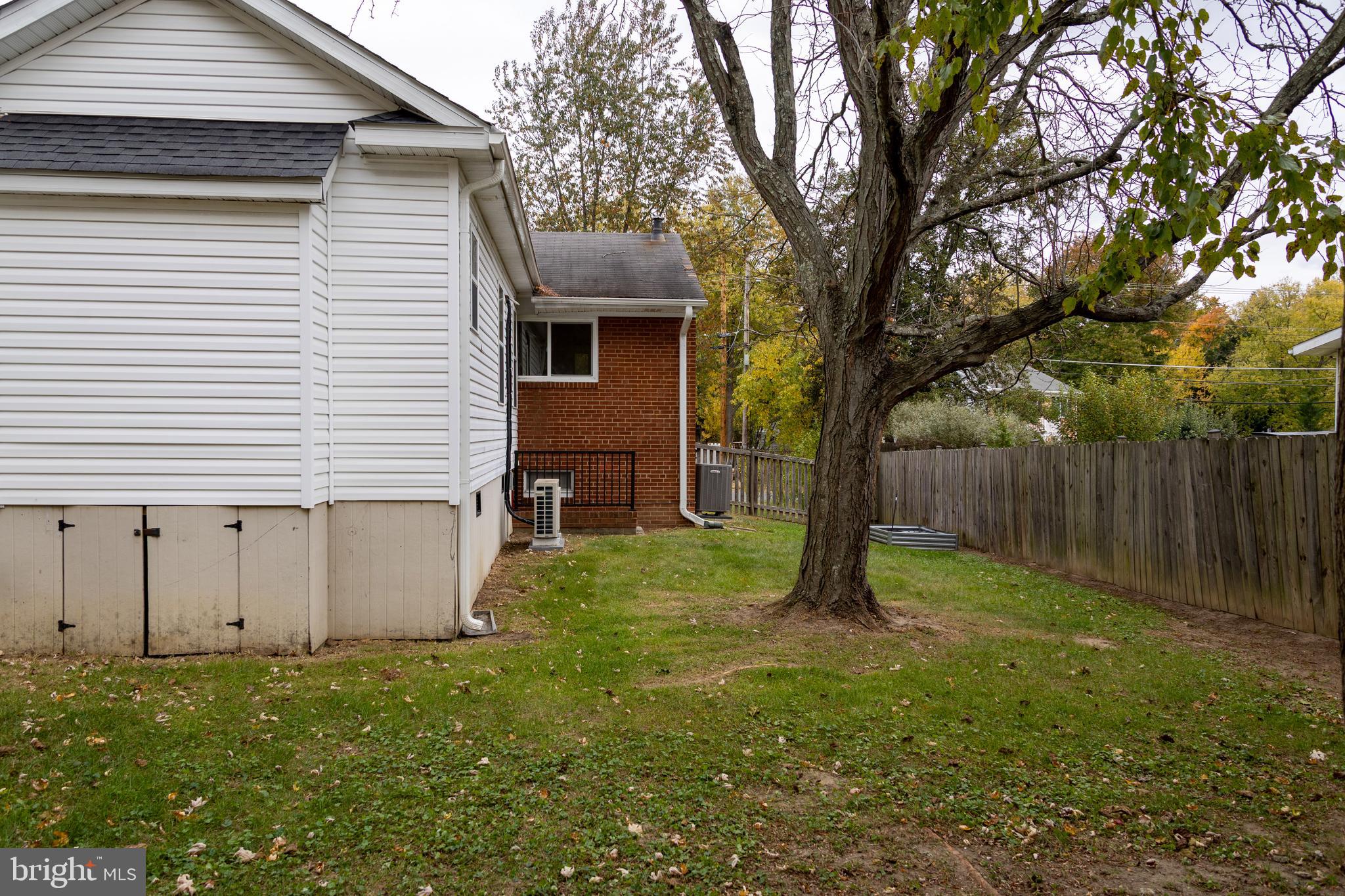 RIDGE VIEW ESTATES - Residential Lease