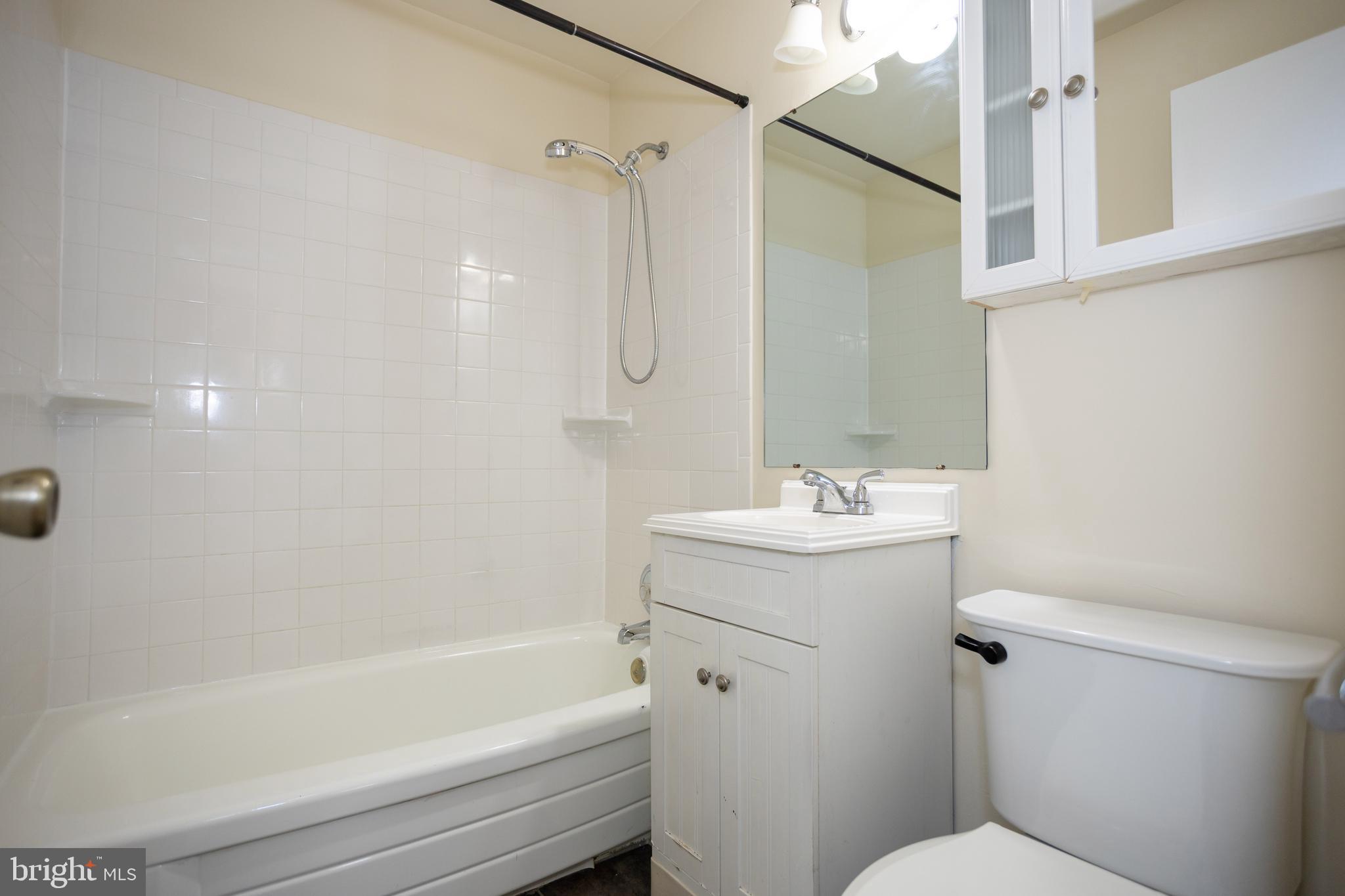 RIDGE VIEW ESTATES - Residential Lease