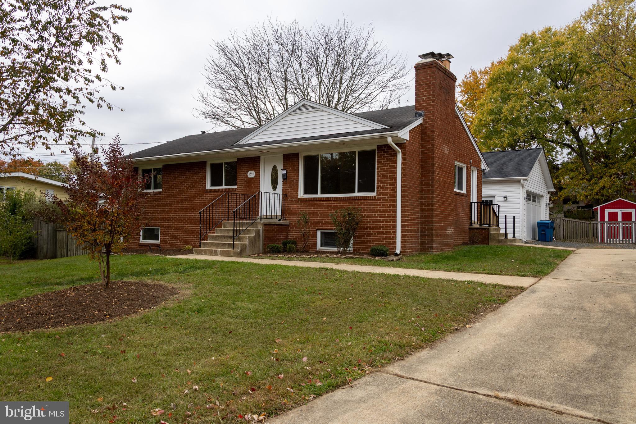 RIDGE VIEW ESTATES - Residential Lease