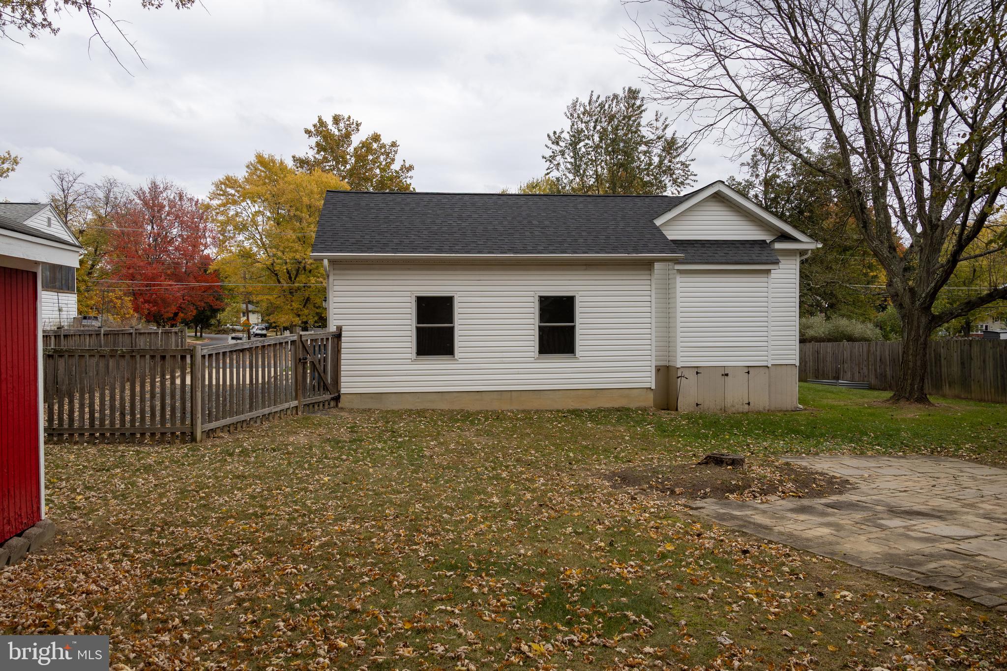 RIDGE VIEW ESTATES - Residential Lease