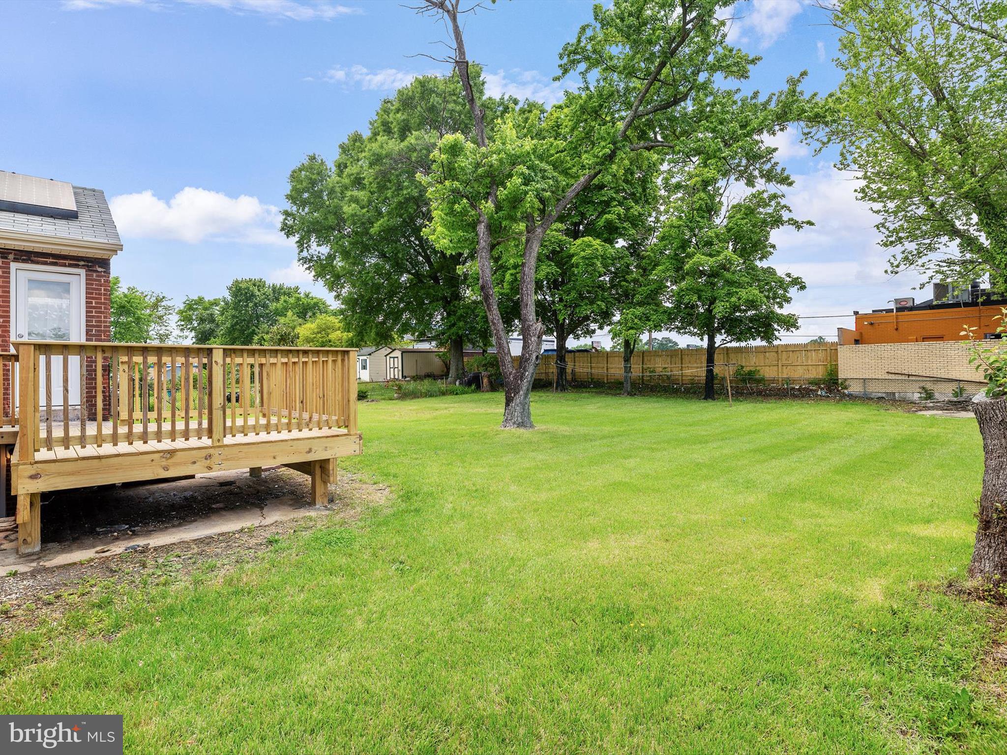 GORDONS CORNER - Residential