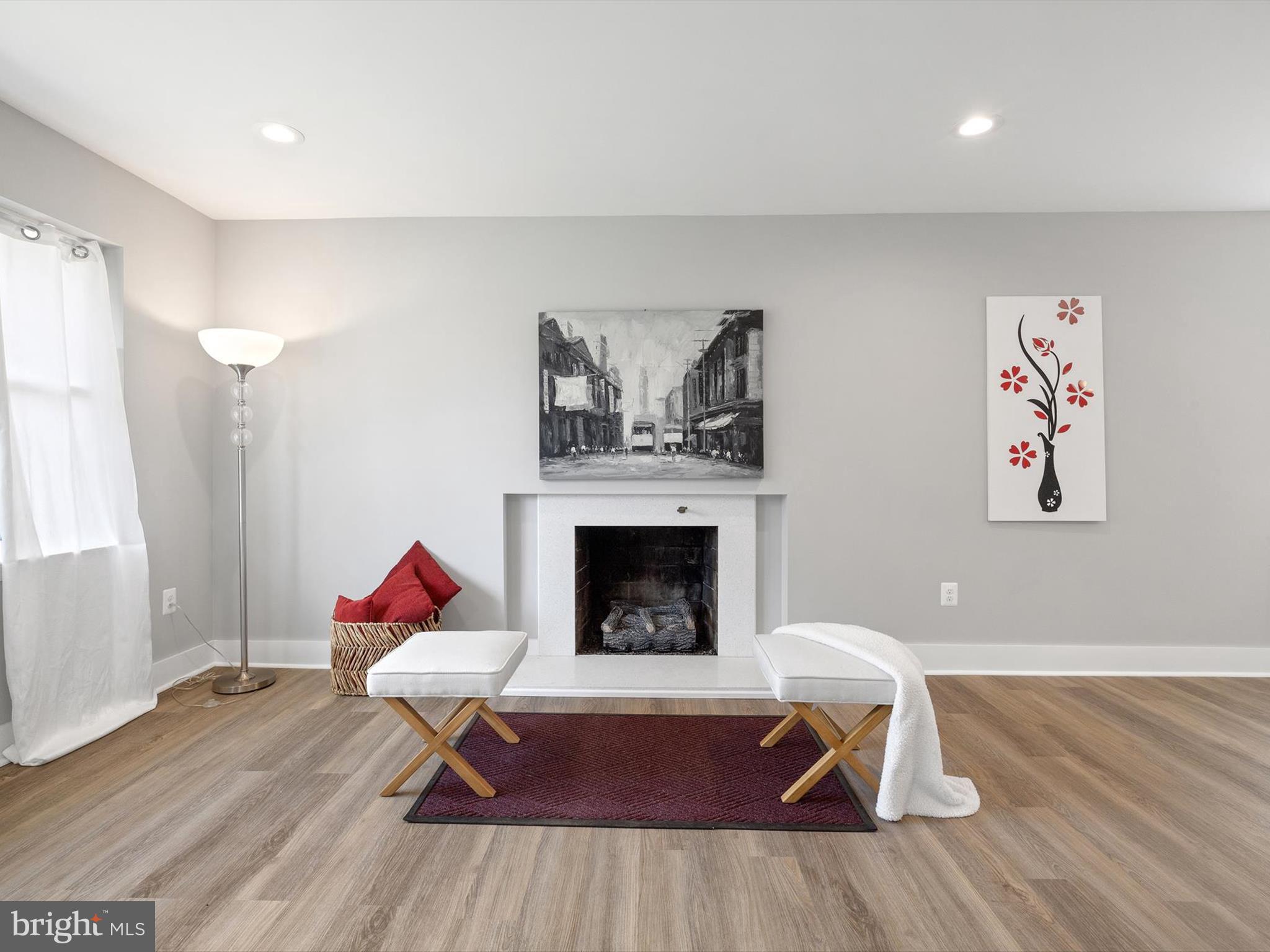 GORDONS CORNER - Residential