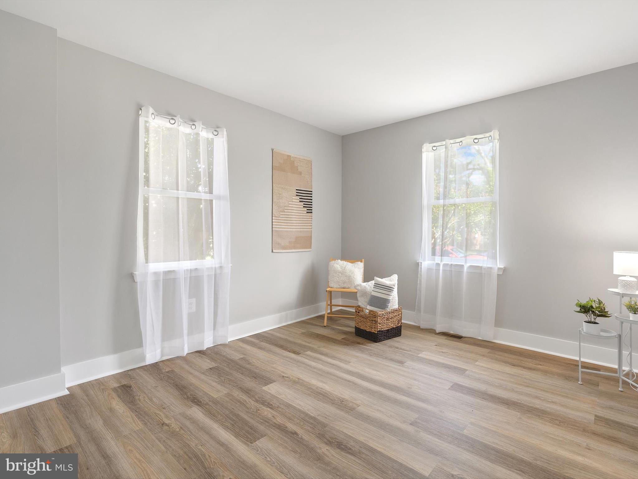 GORDONS CORNER - Residential