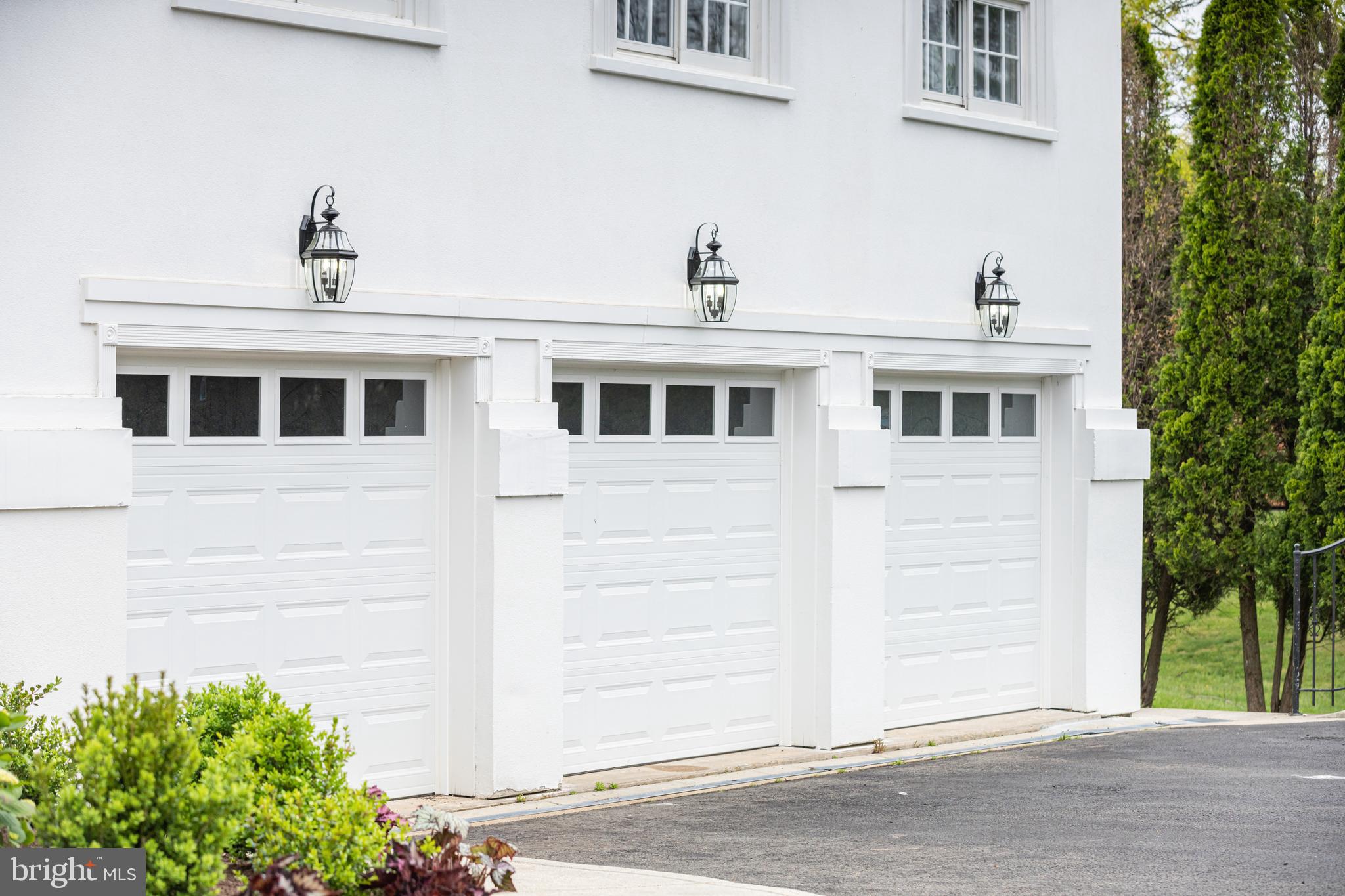 ROLLING VALLEY - Residential Lease