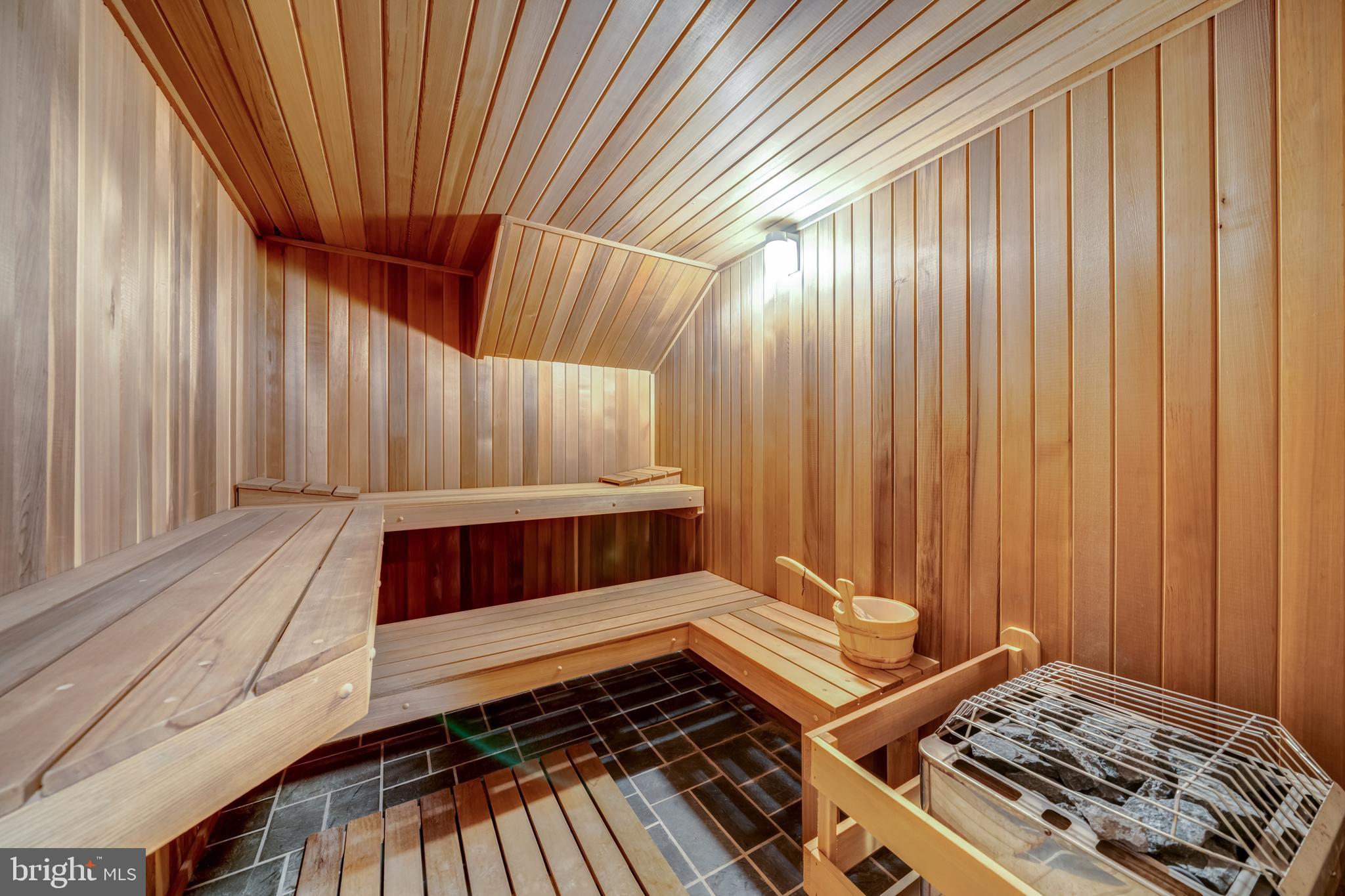 ROLLING VALLEY - Residential Lease