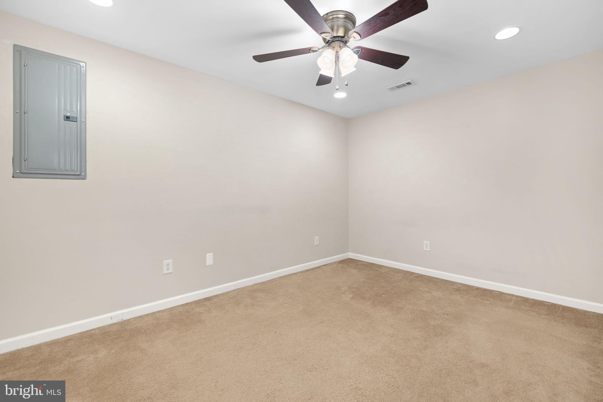 WOODMONT - Residential