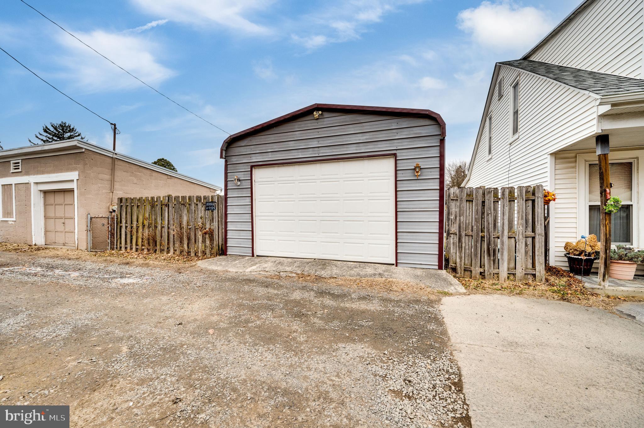 FAIRVIEW - Residential