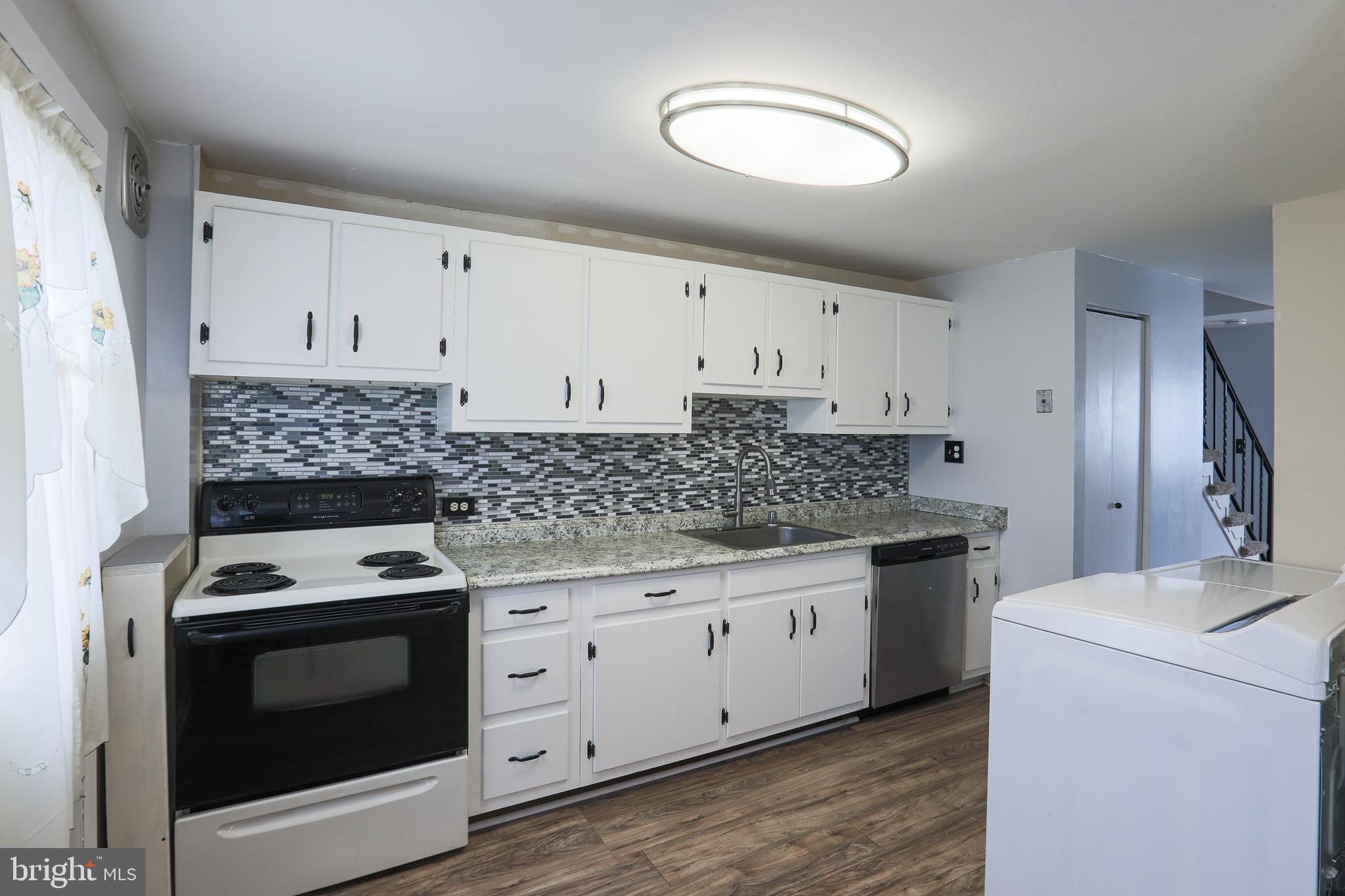 BOWLEYS QUARTERS - Residential