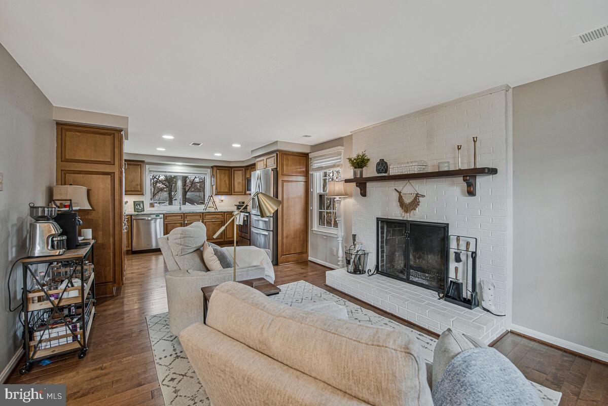 VILLAGE OF KINGS CONTRIVANCE - Residential