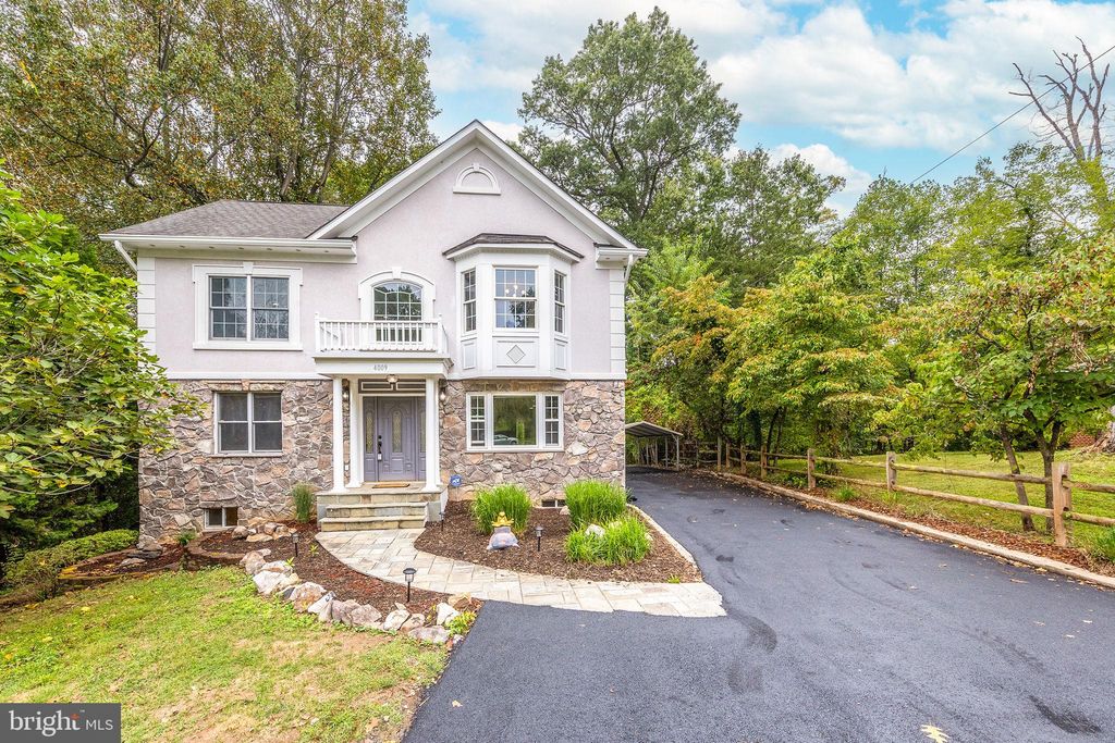 Photo of 4009 Estabrook Drive, ANNANDALE, VA 22003 (MLS # VAFX2263114)