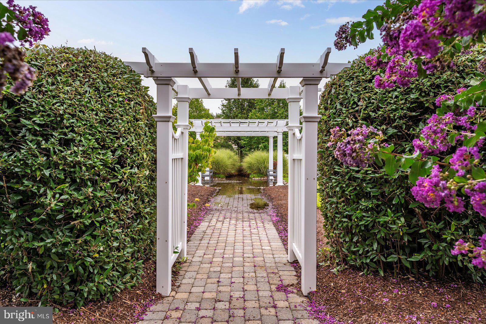 CEDAR BAY - Residential