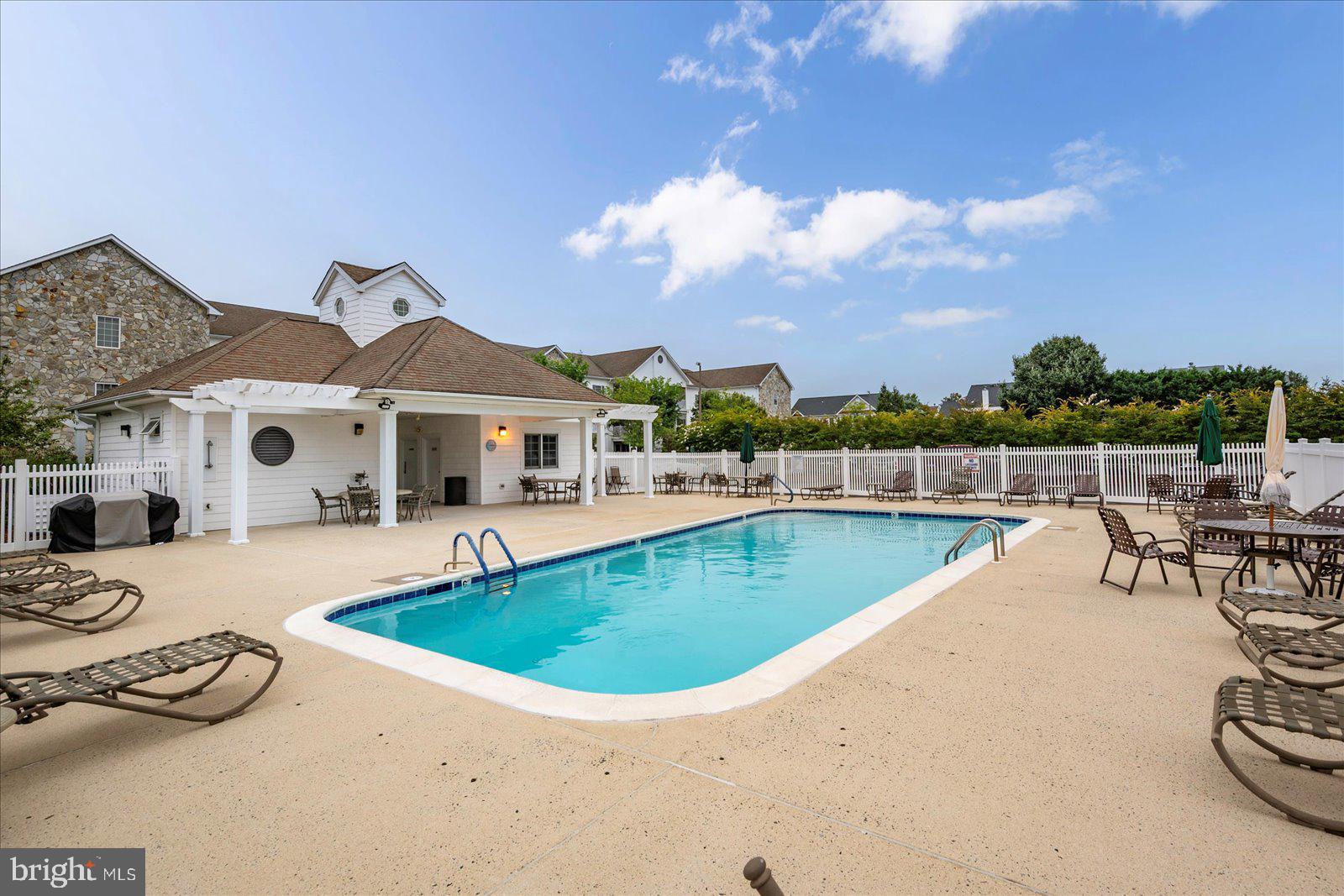 CEDAR BAY - Residential