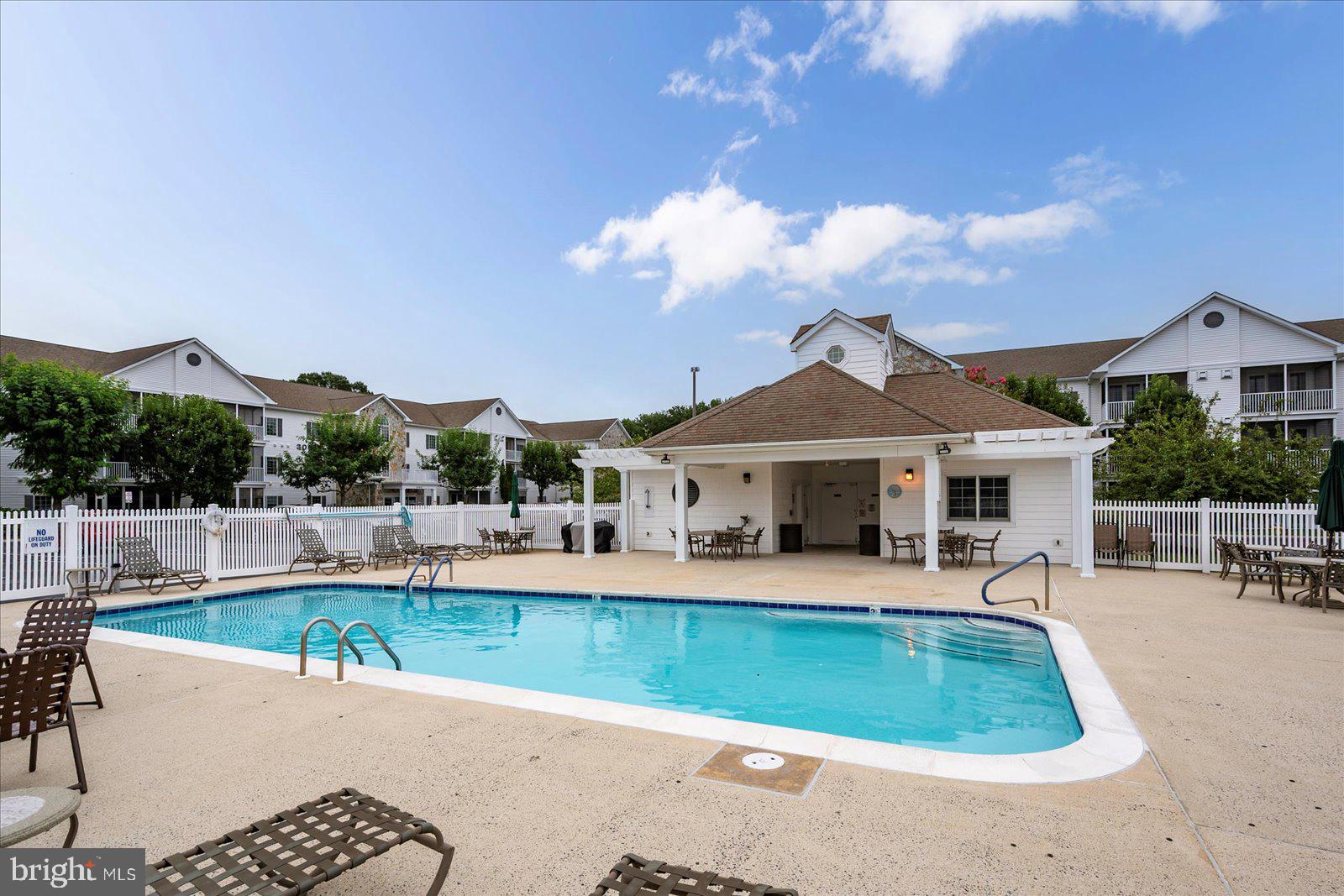 CEDAR BAY - Residential