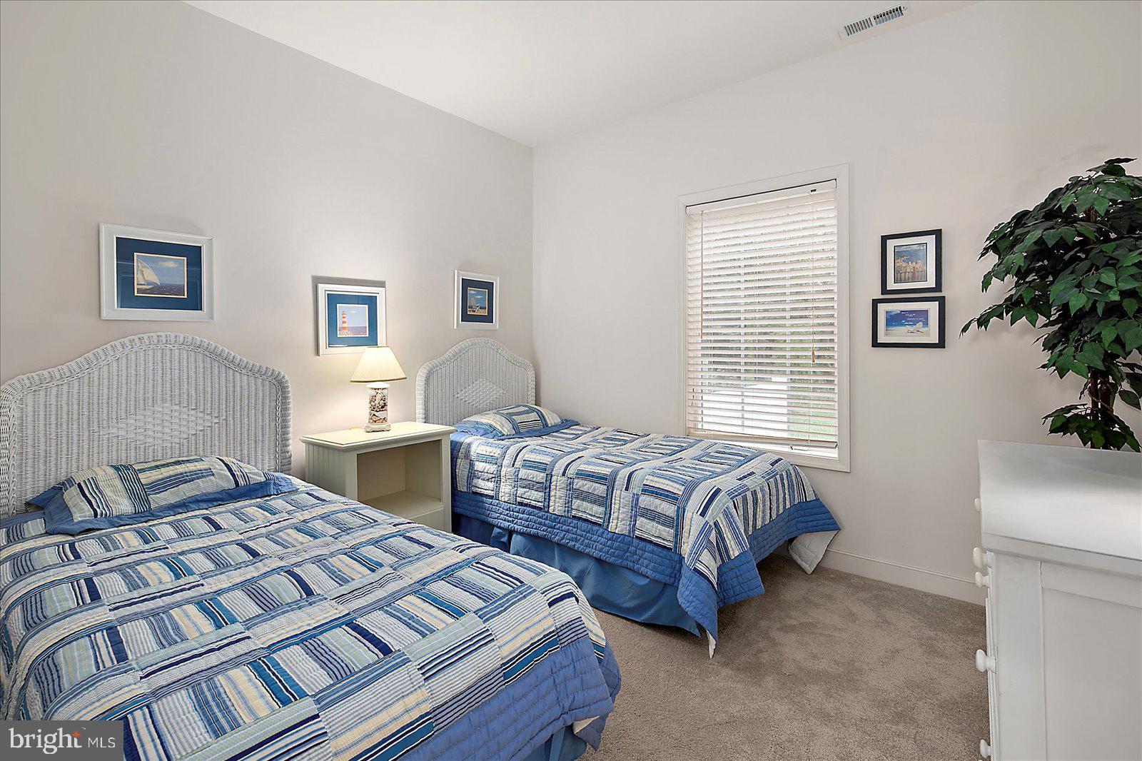 CEDAR BAY - Residential