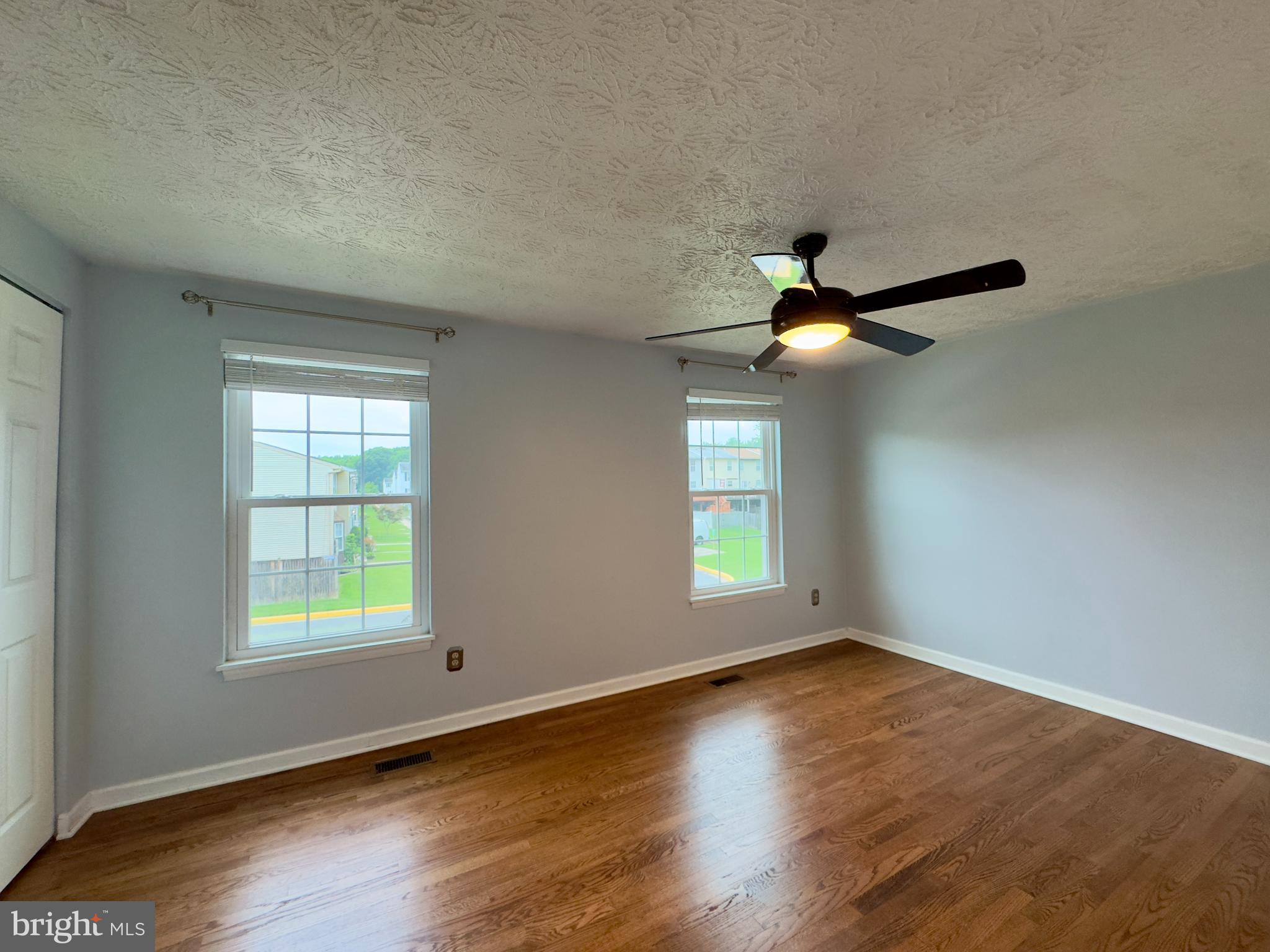 MIDDLE RIVER - Residential Lease