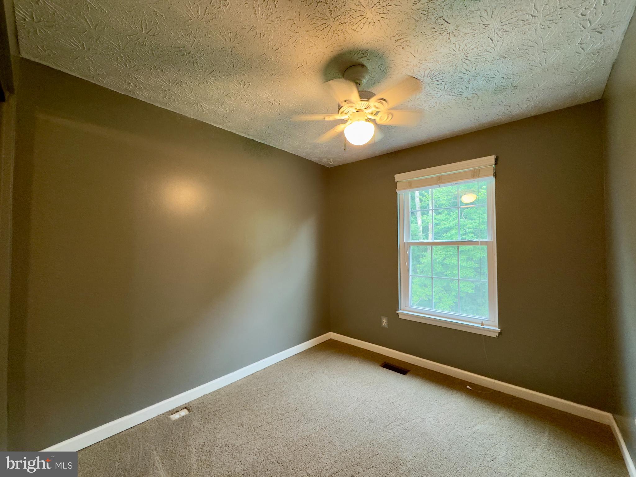 MIDDLE RIVER - Residential Lease