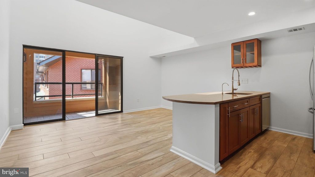 Photo of 1029 N Stuart Street #705, ARLINGTON, VA 22201 (MLS # VAAR2071838)