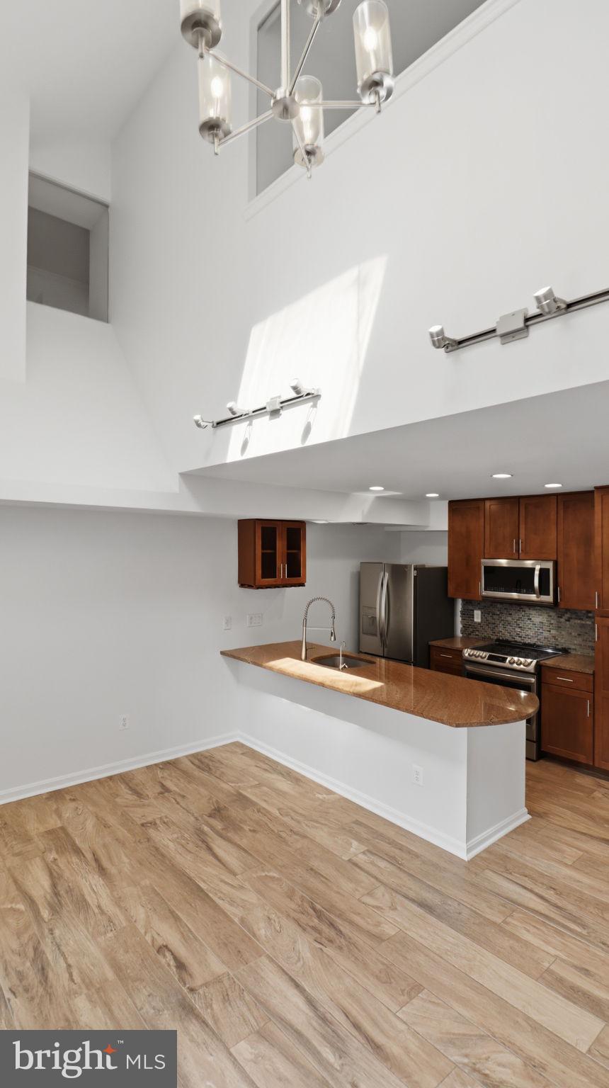 SUMMERWALK - Residential