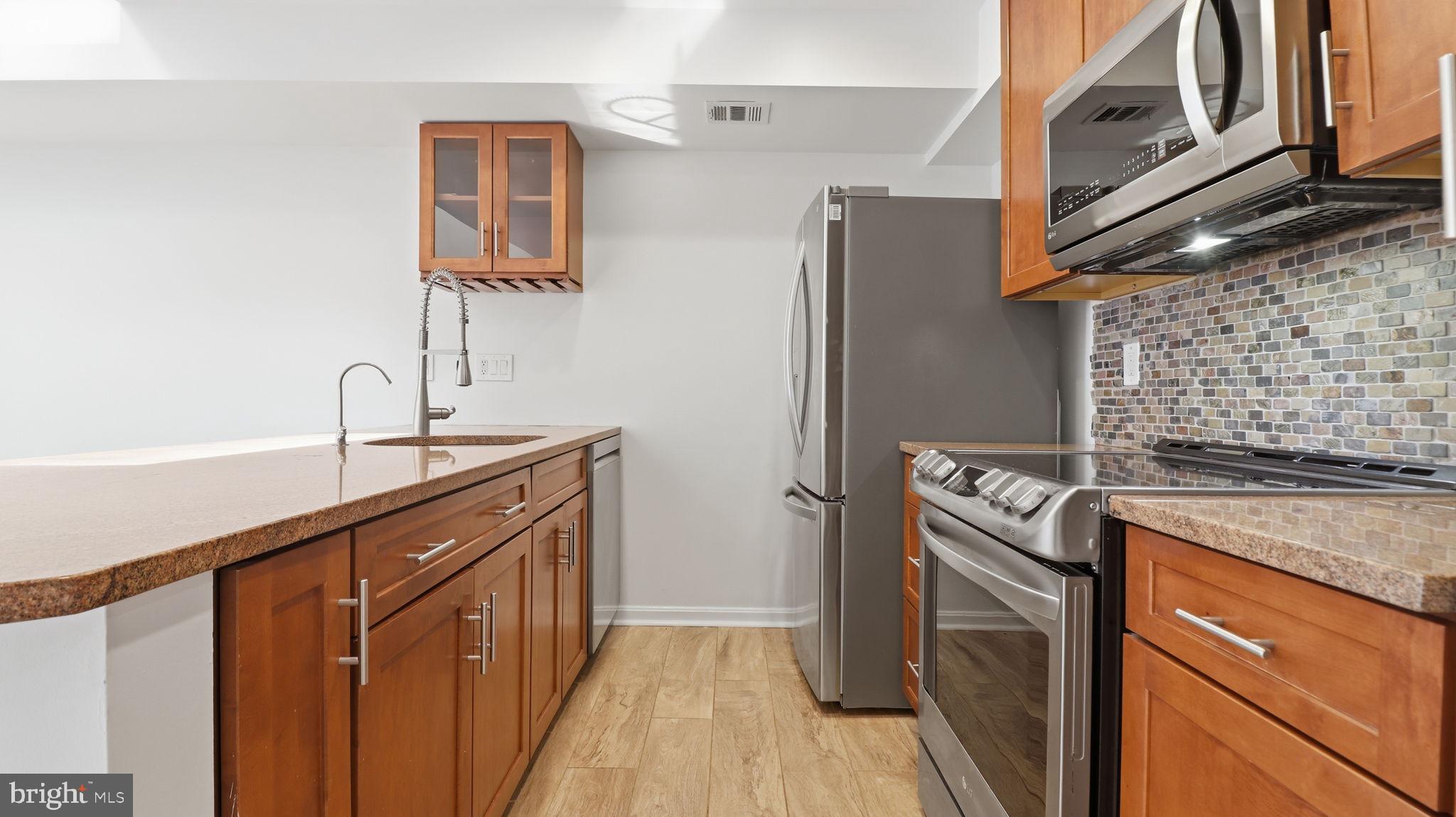 SUMMERWALK - Residential