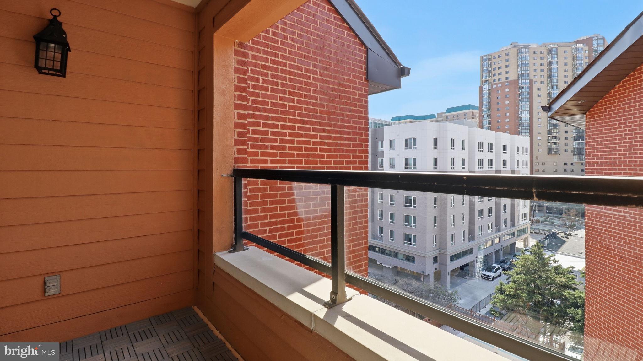 SUMMERWALK - Residential