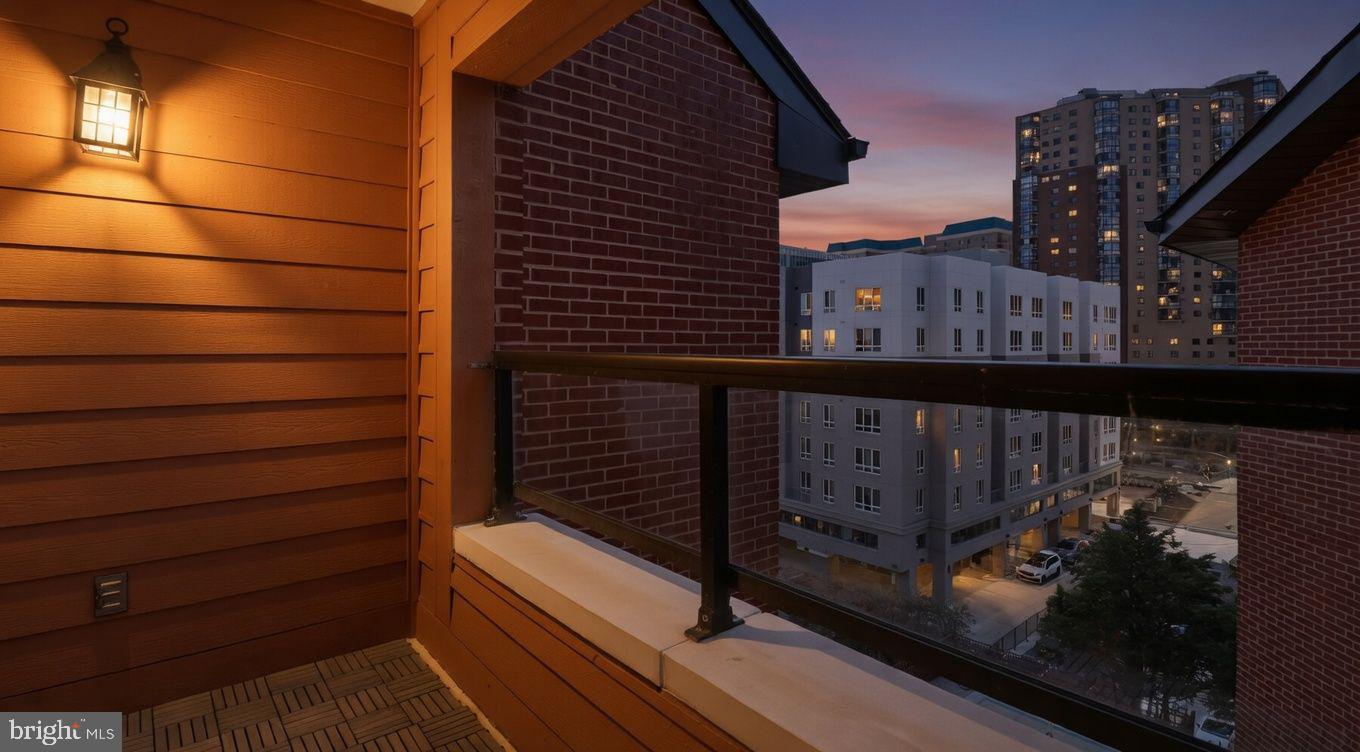 SUMMERWALK - Residential