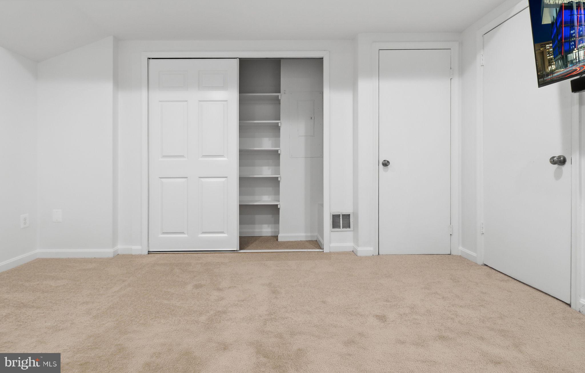 SUMMERWALK - Residential