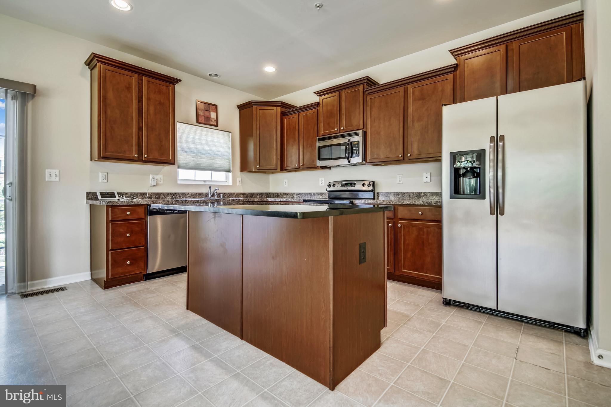 CHELSEA MANOR - Residential