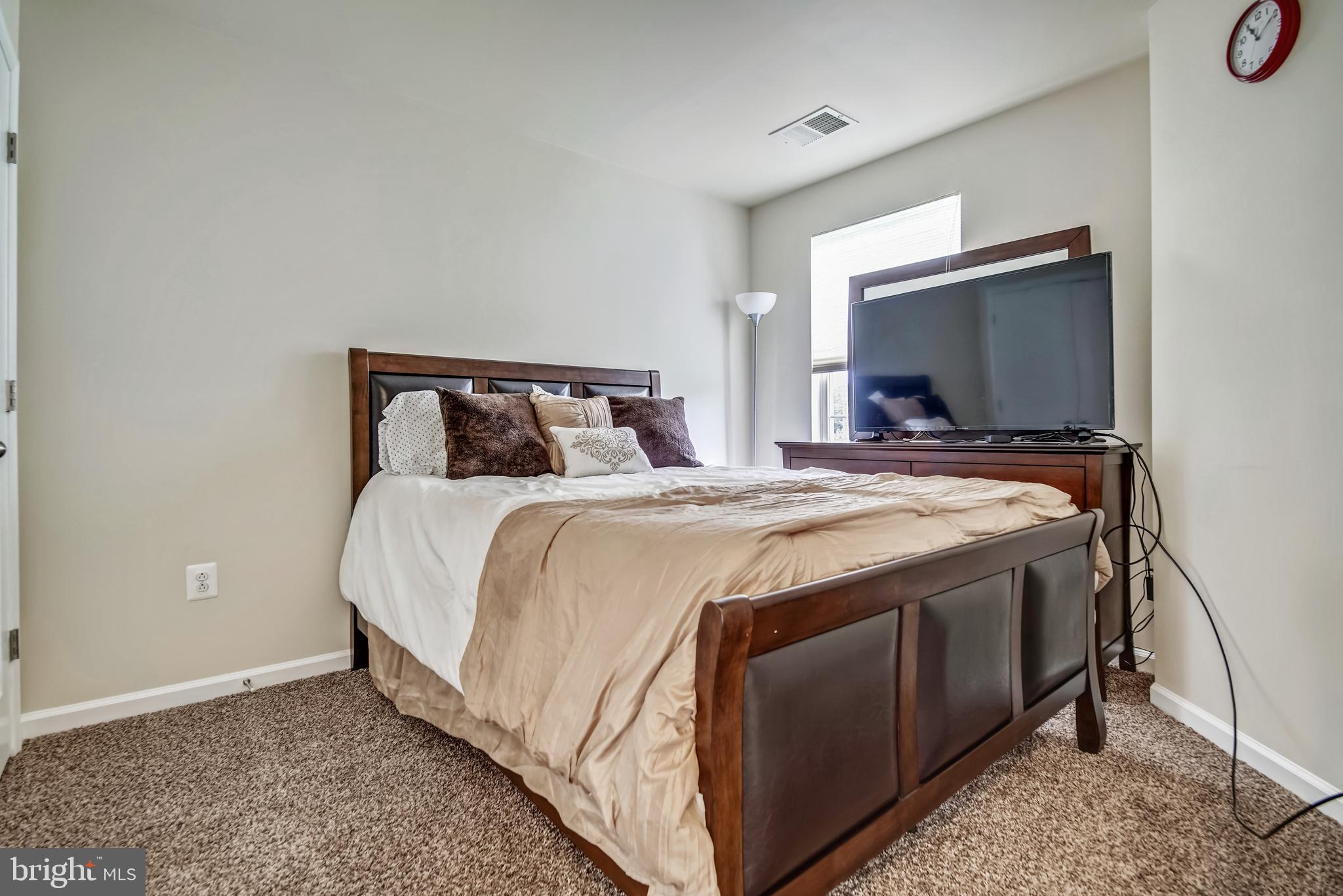 CHELSEA MANOR - Residential