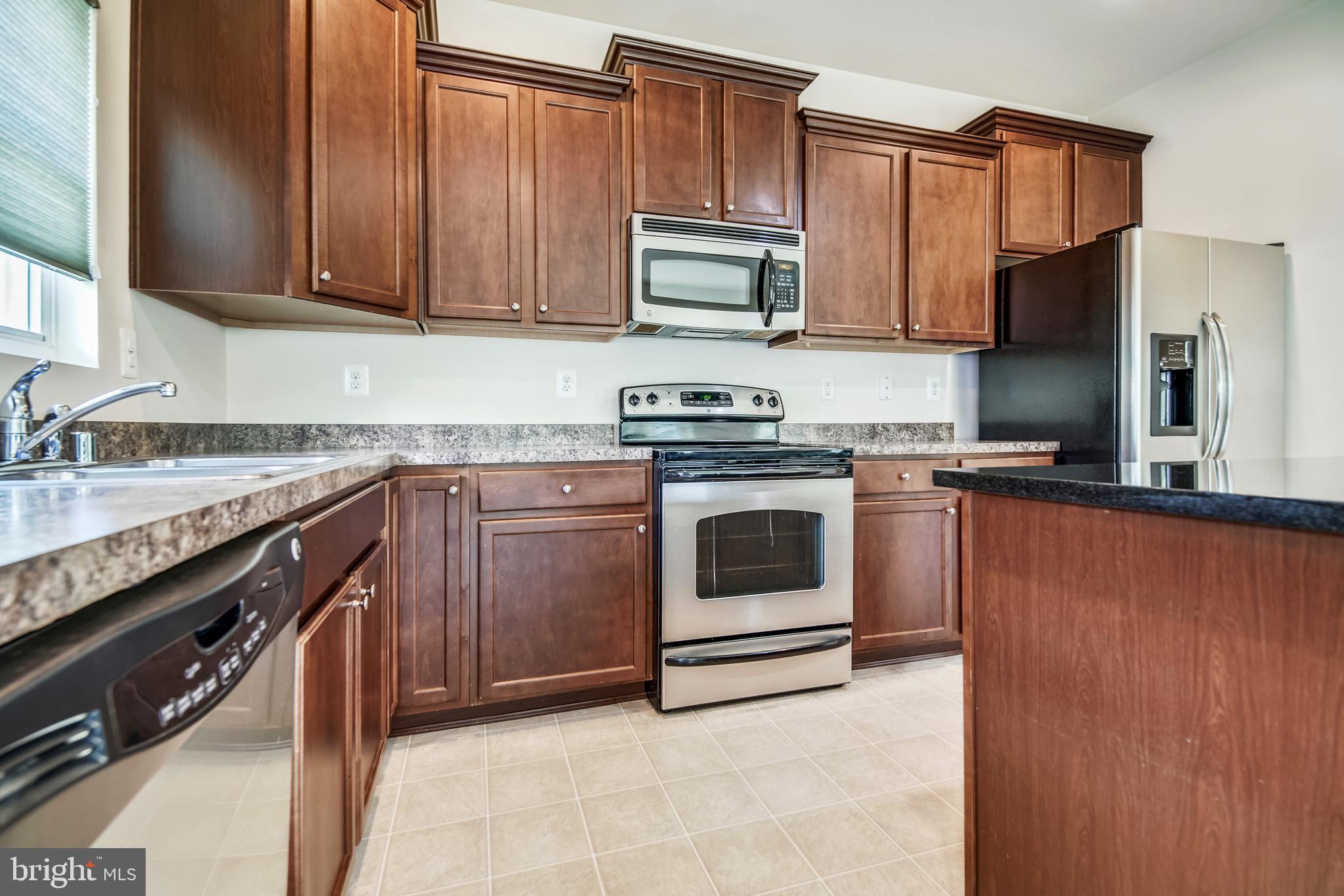 CHELSEA MANOR - Residential