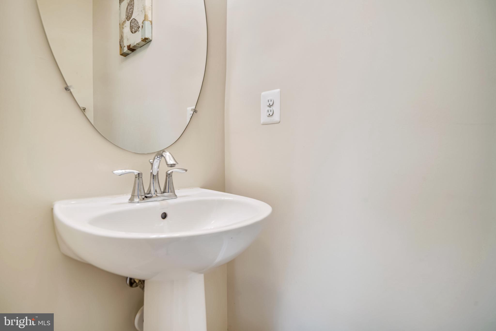 CHELSEA MANOR - Residential