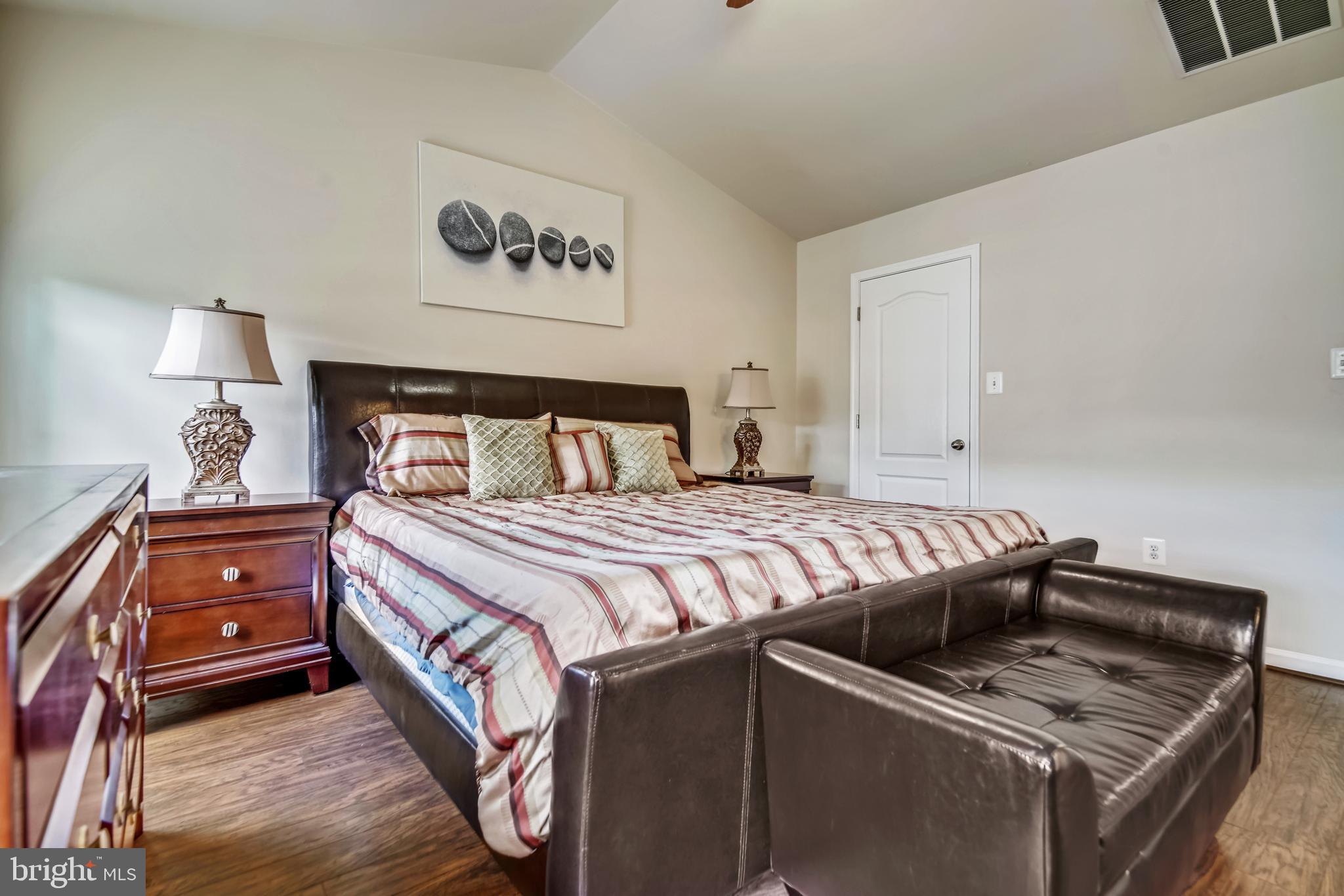 CHELSEA MANOR - Residential