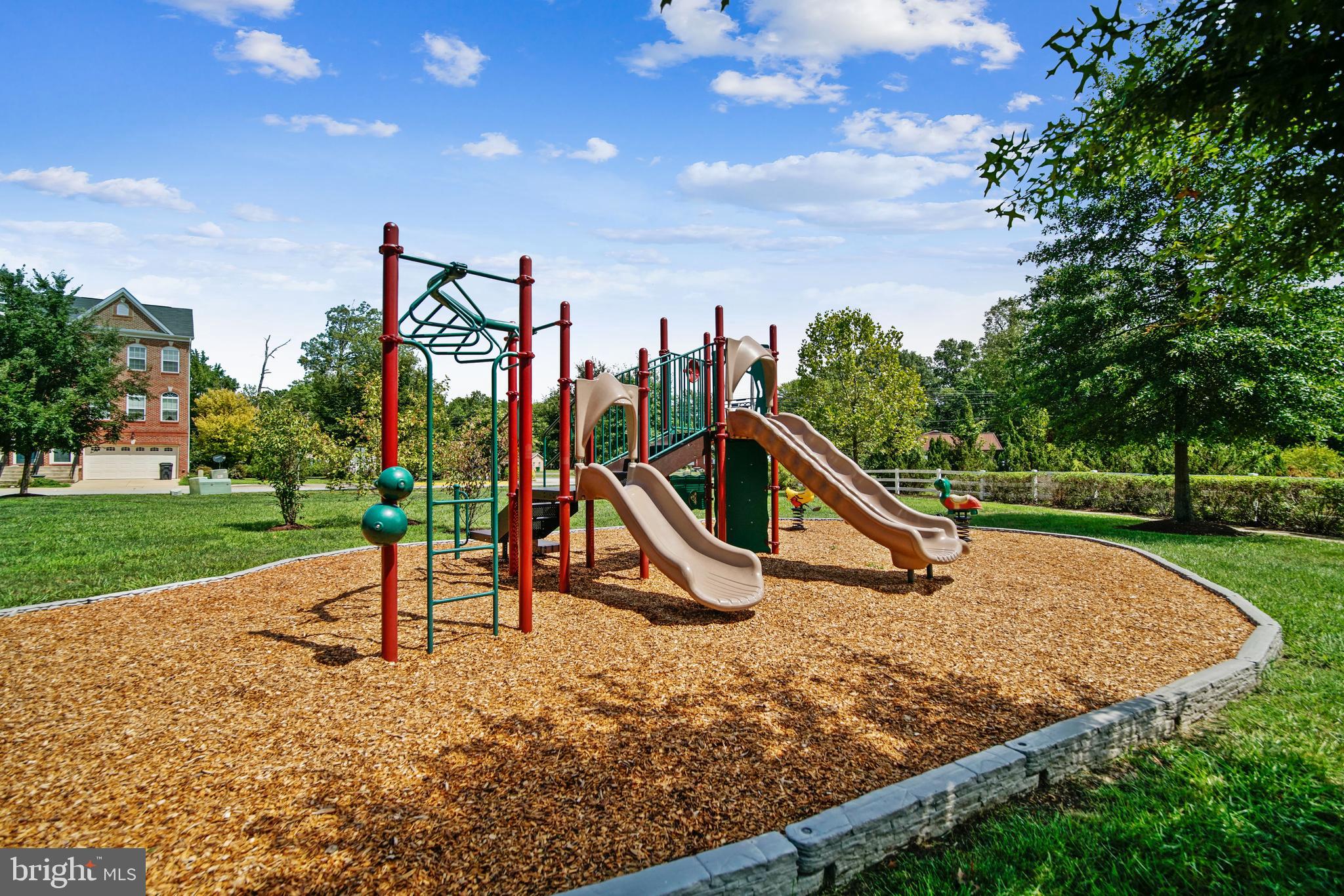 CHELSEA MANOR - Residential