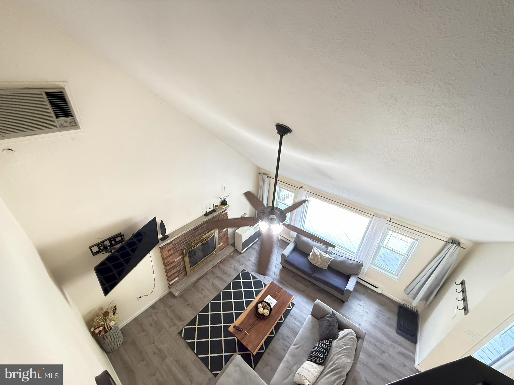 SAW CREEK ESTATES - Residential