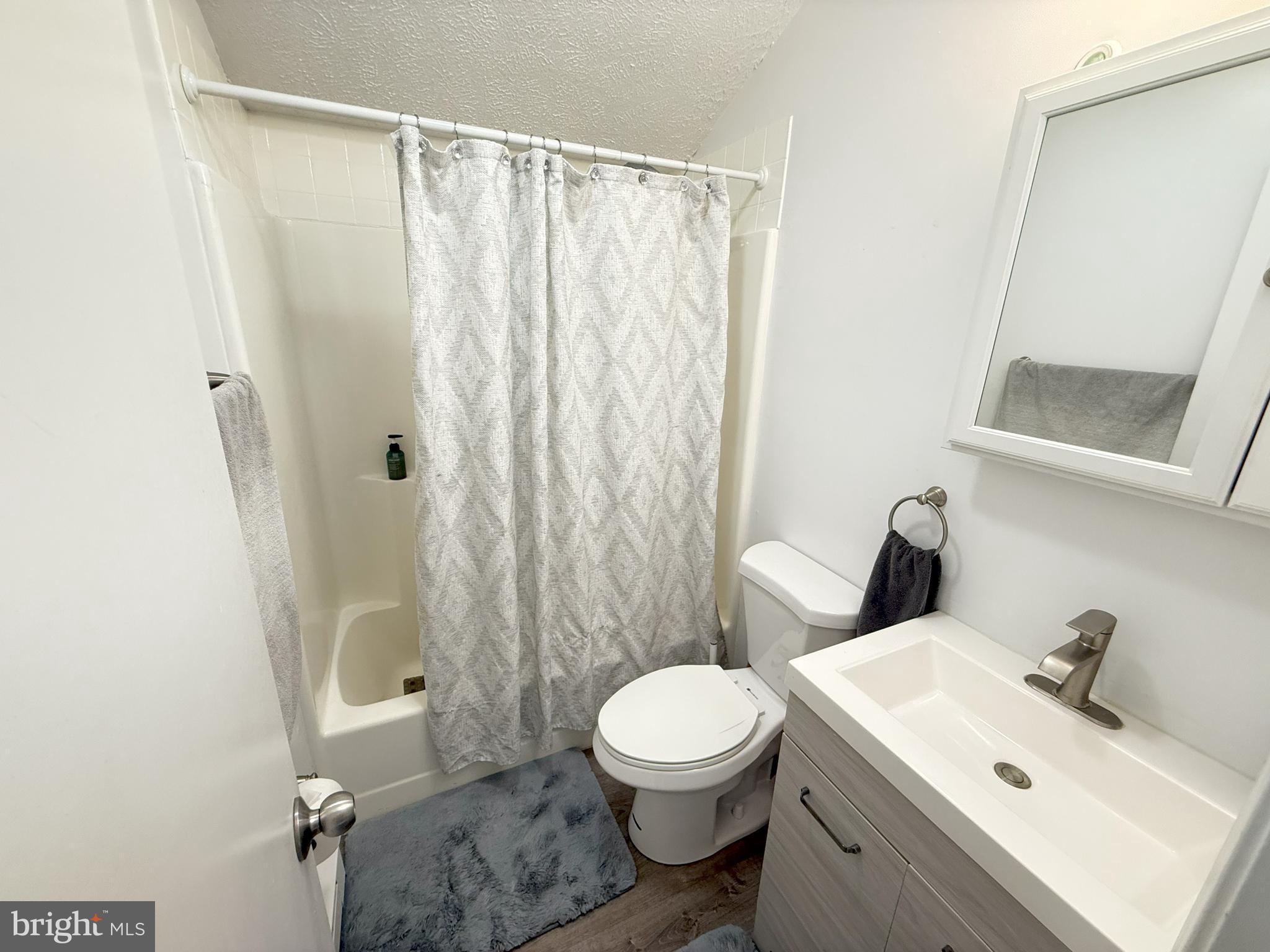 SAW CREEK ESTATES - Residential