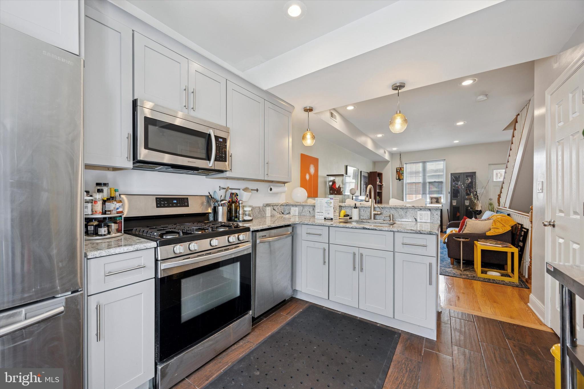 WEST PASSYUNK - Residential