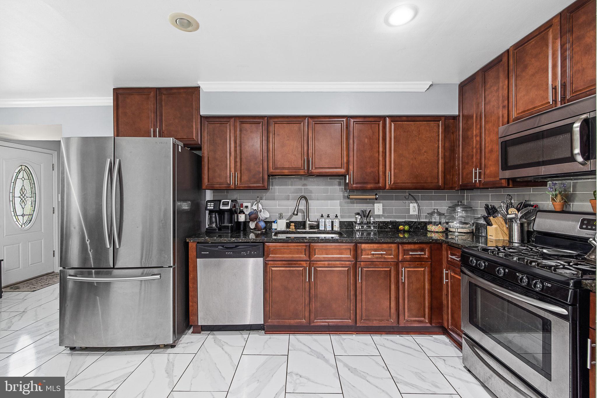 DALE CITY - Residential