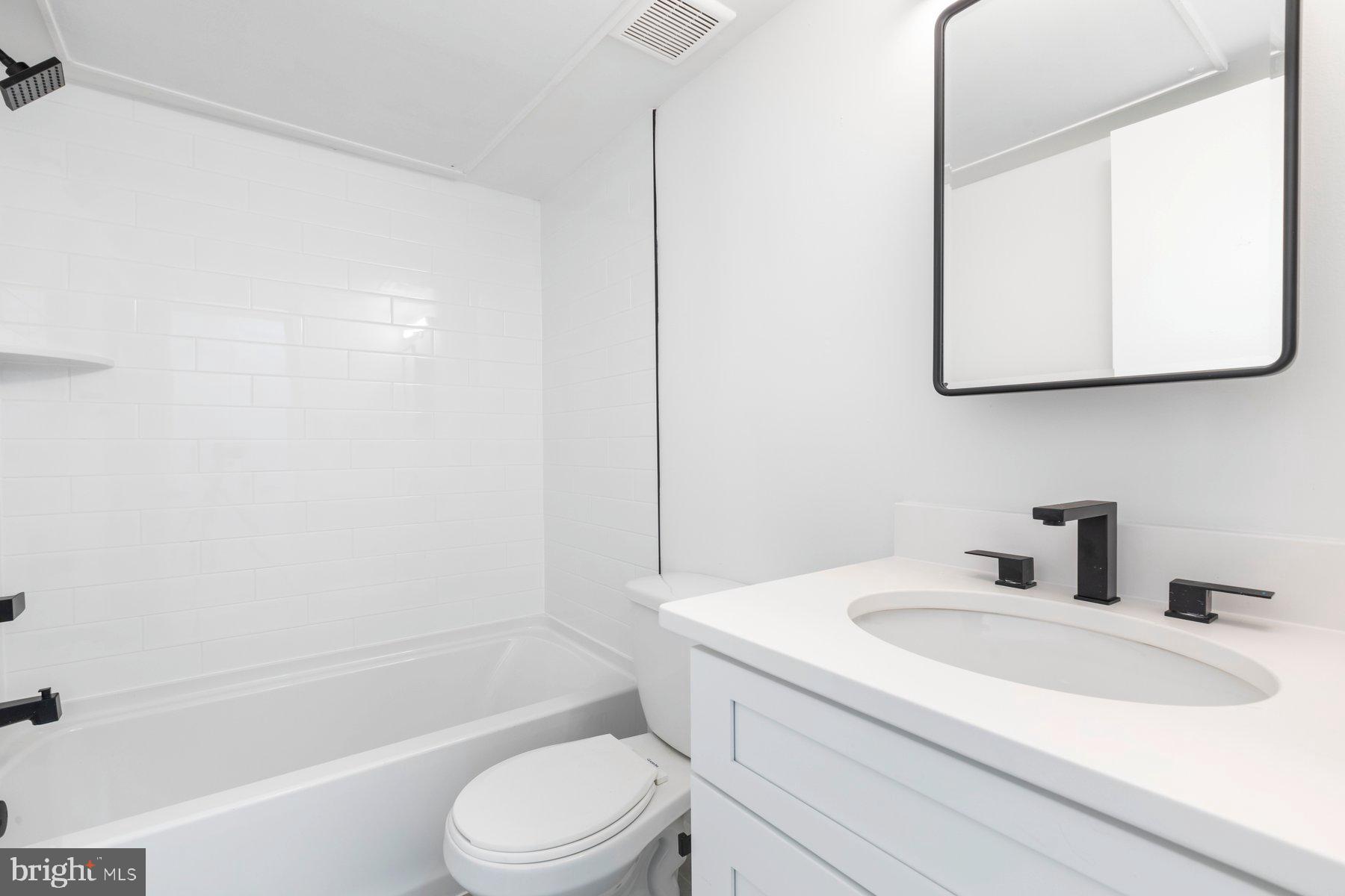 OLD TOWN ALEXANDRIA - Residential Lease