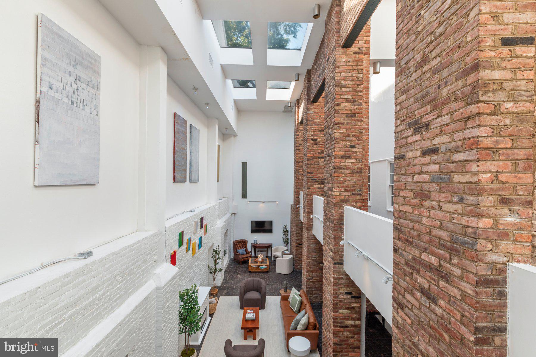 OLD TOWN ALEXANDRIA - Residential Lease