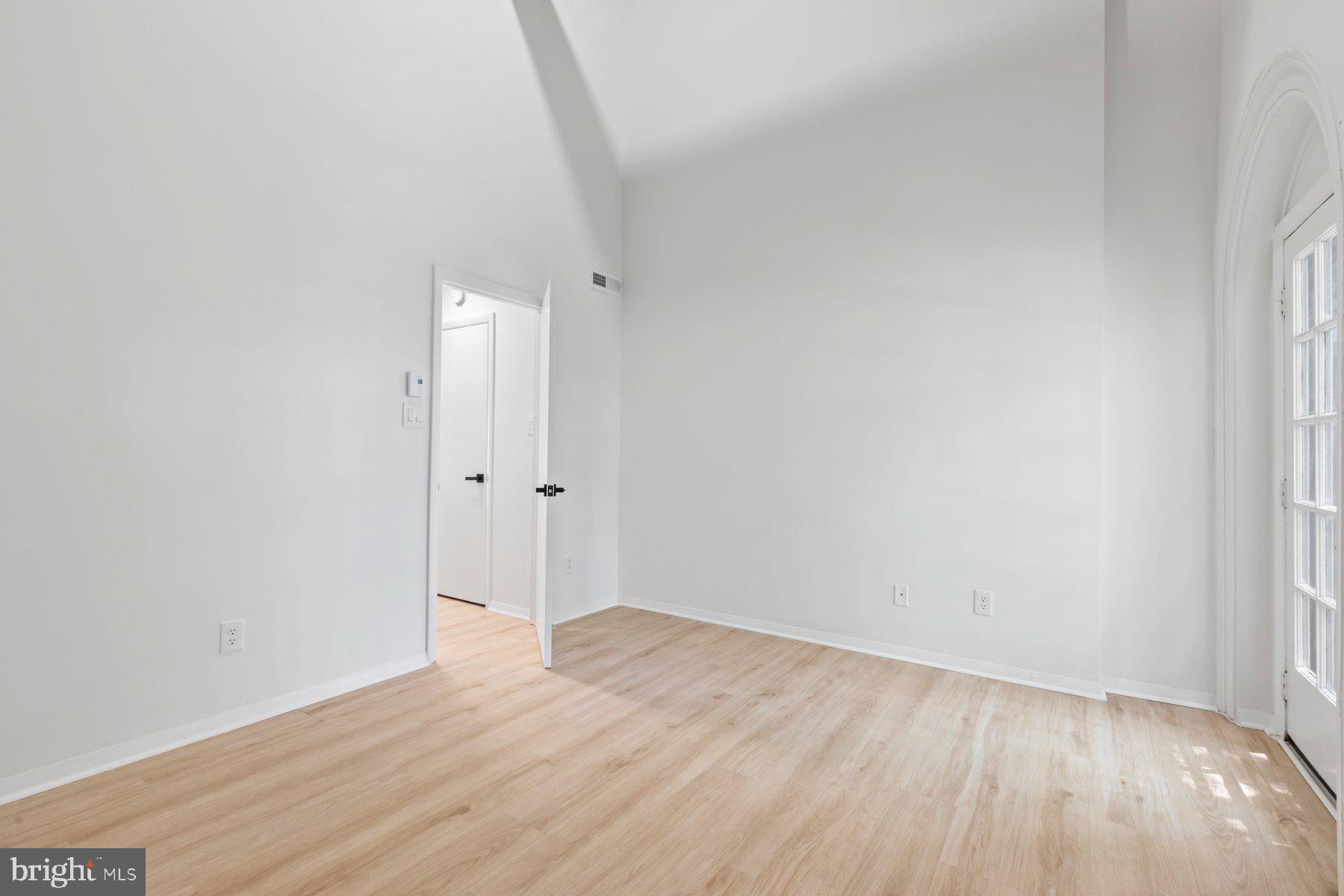 OLD TOWN ALEXANDRIA - Residential Lease