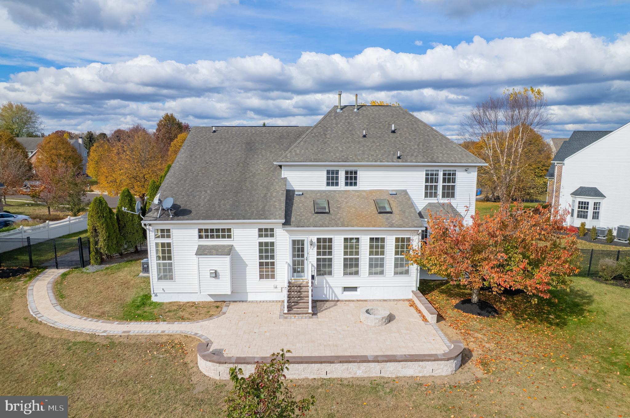 LOWER MAKEFIELD - Residential