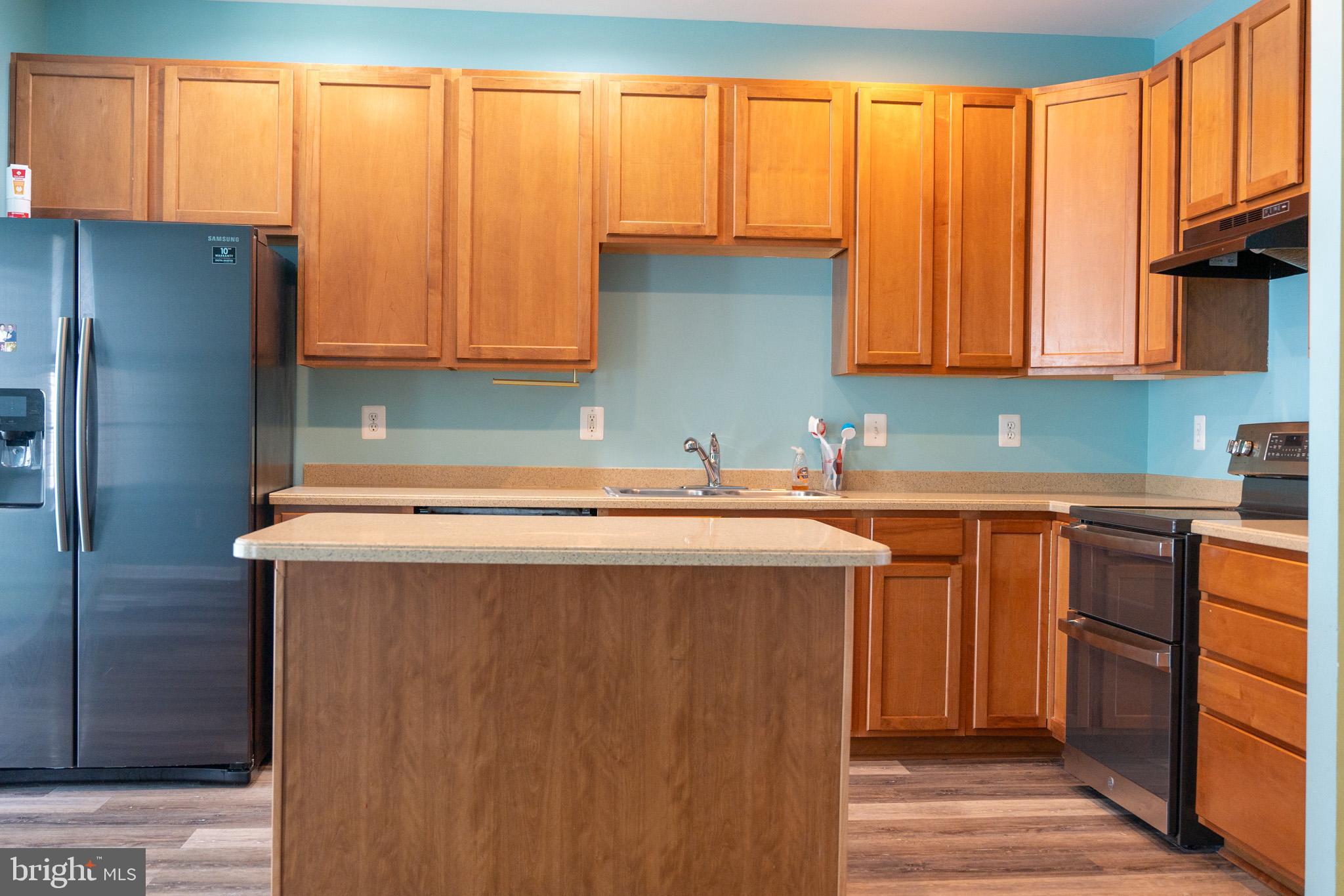 WESTBURY - Residential Lease