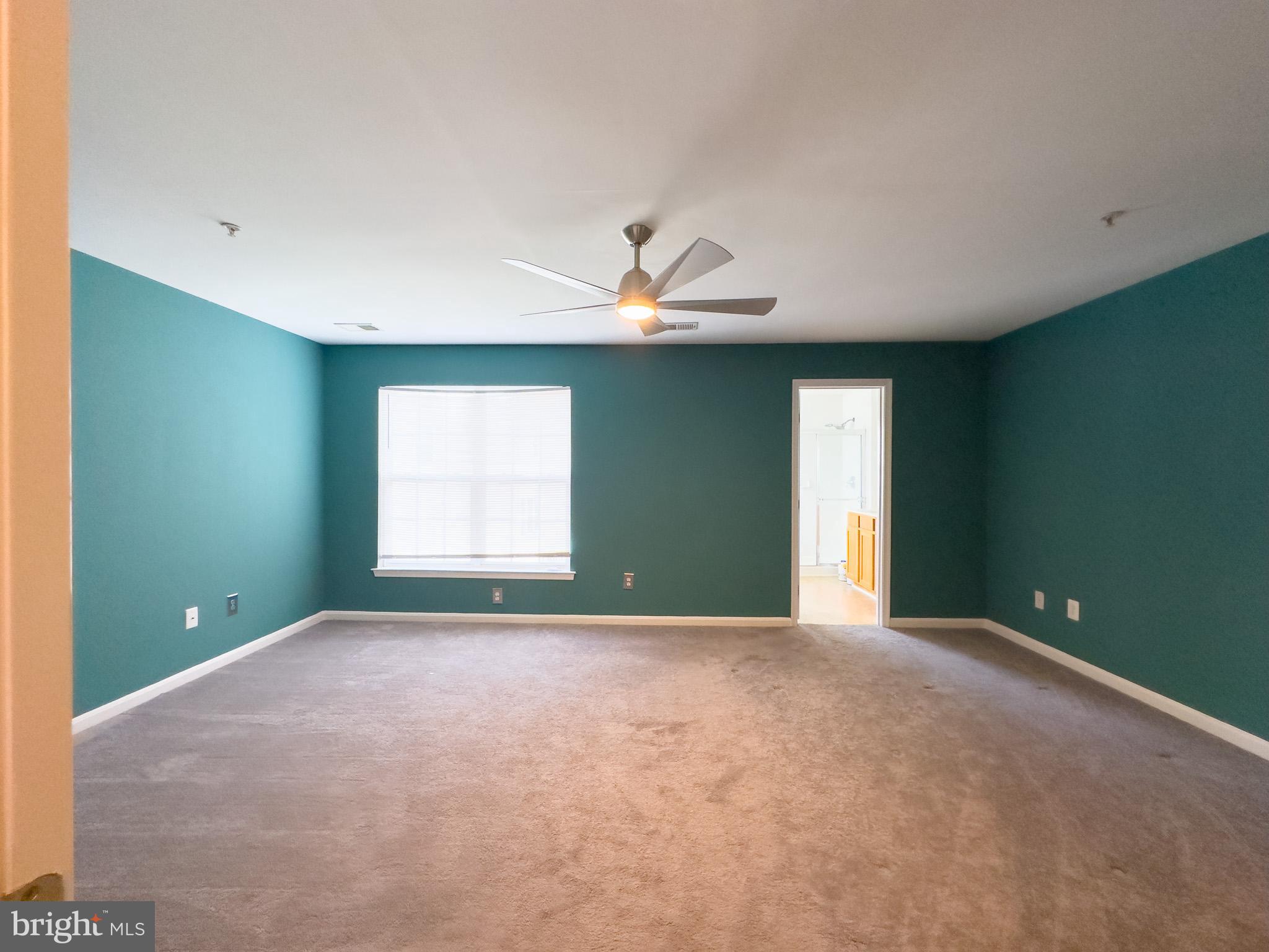 WESTBURY - Residential Lease